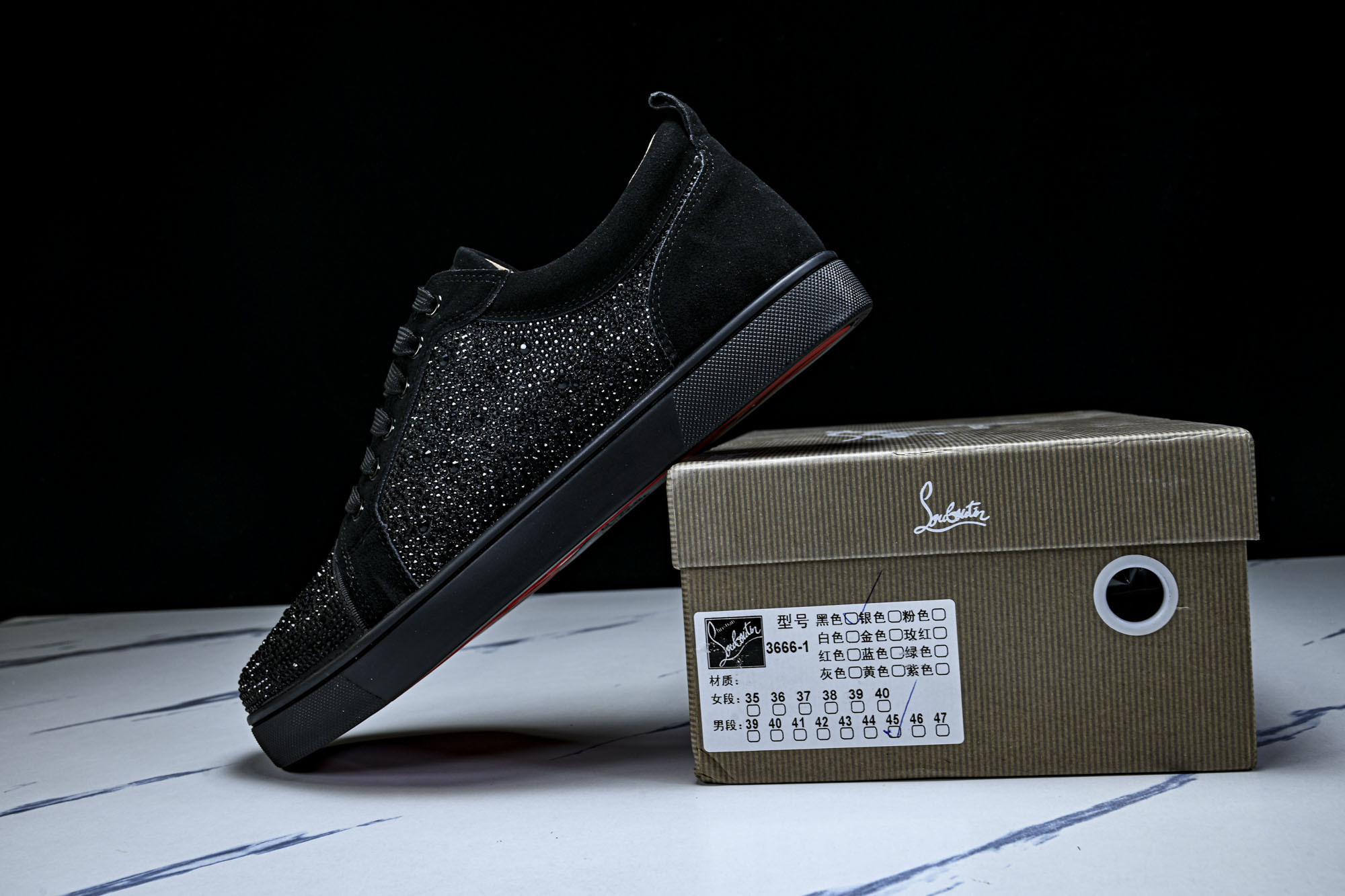 Christian Louboutin 2026新款CL男鞋低帮红底鞋水钻系带运动休闲板鞋莞产版 本法国