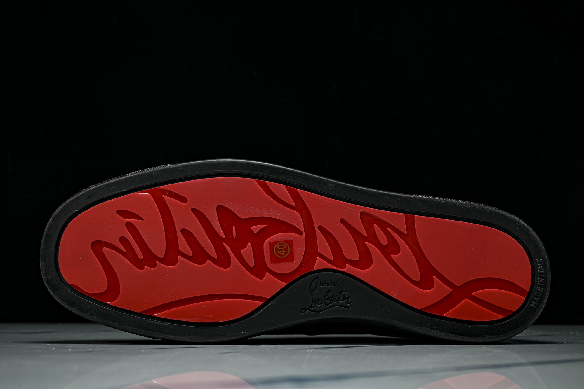 Christian Louboutin 2026新款CL男鞋低帮红底鞋水钻系带运动休闲板鞋莞产版 本法国