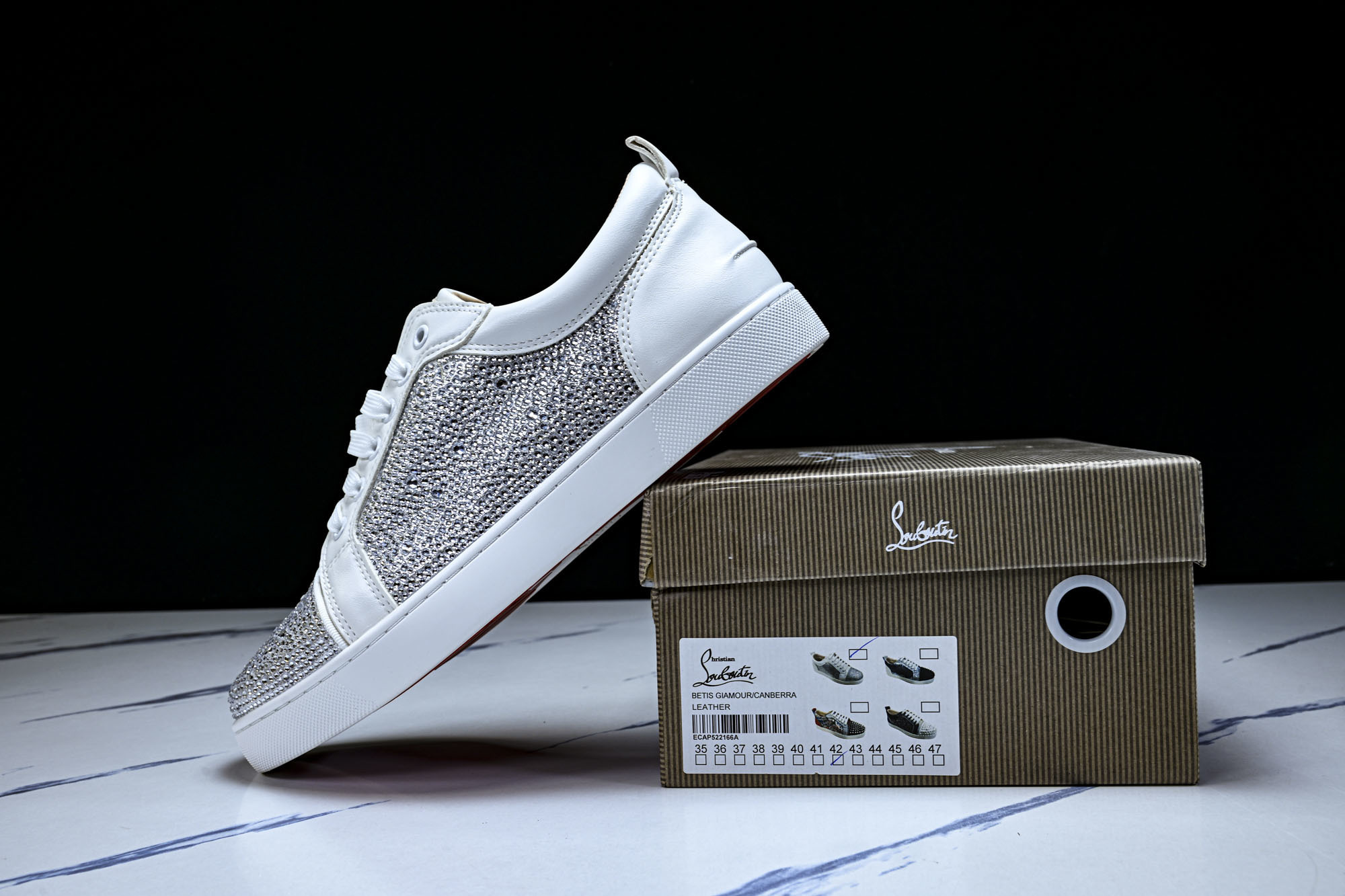 Christian Louboutin 2026新款CL男鞋低帮红底鞋水钻系带运动休闲板鞋莞产版 本法国