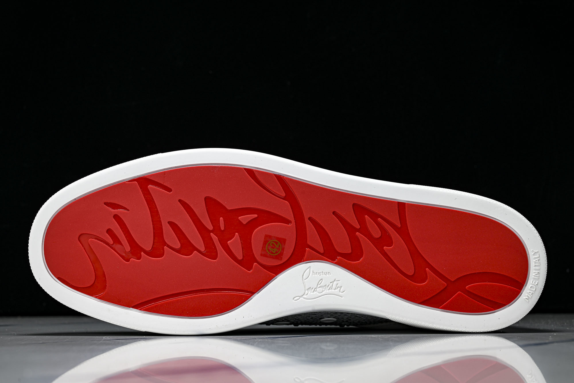 Christian Louboutin 2026新款CL男鞋低帮红底鞋水钻系带运动休闲板鞋莞产版 本法国