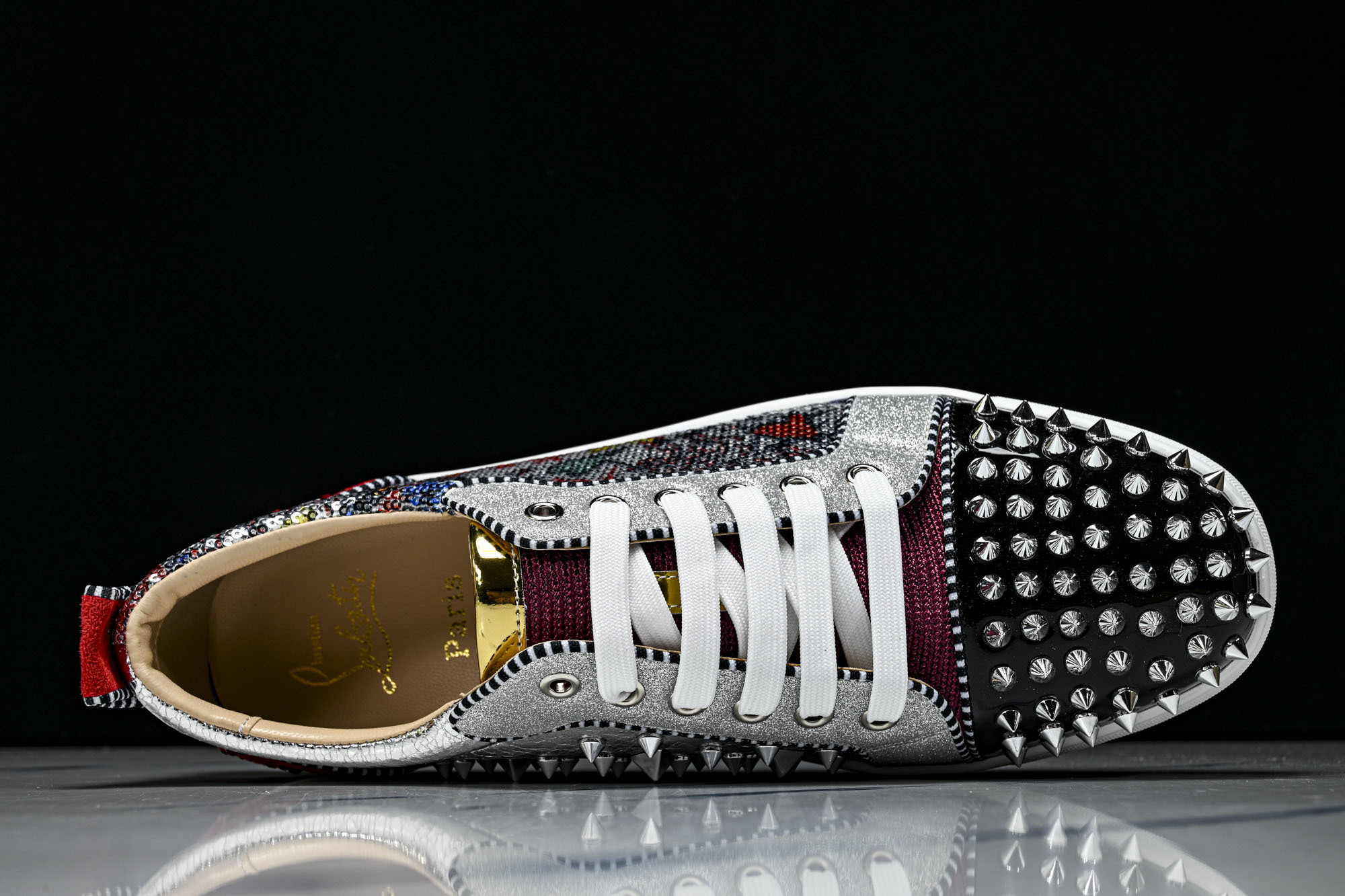 Christian Louboutin 2026新款CL男鞋低帮红底鞋水钻系带运动休闲板鞋莞产版 本法国