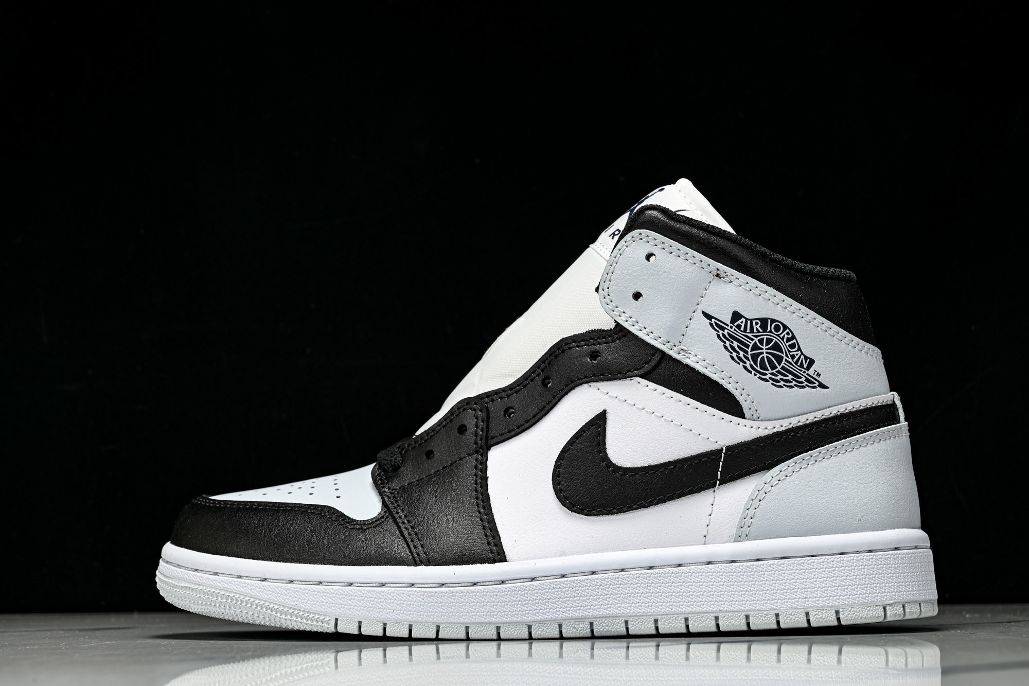 Air Jordan 1 Mid AJ1 乔1黑白灰 中帮文化休闲板鞋 DQ8426-00240 40.