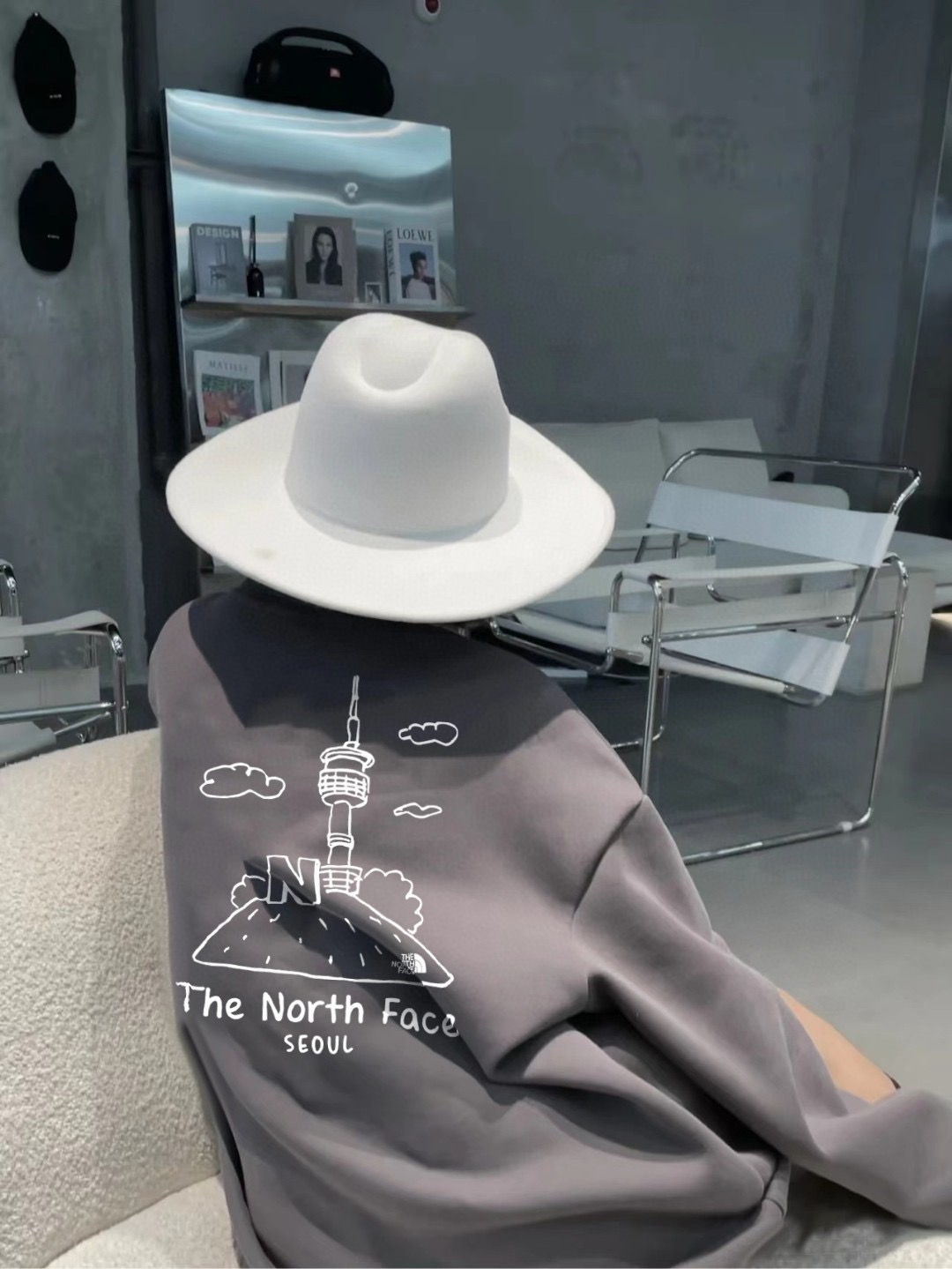 TNF Joint Letter Logo Velvet Couple’s Coat – Stylish, Customizable, and Versatile - 图片 5
