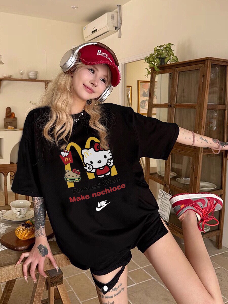 Nike x Hello Kitty Joint Series: Premium Cotton T-shirt with Detailed Design - 图片 5