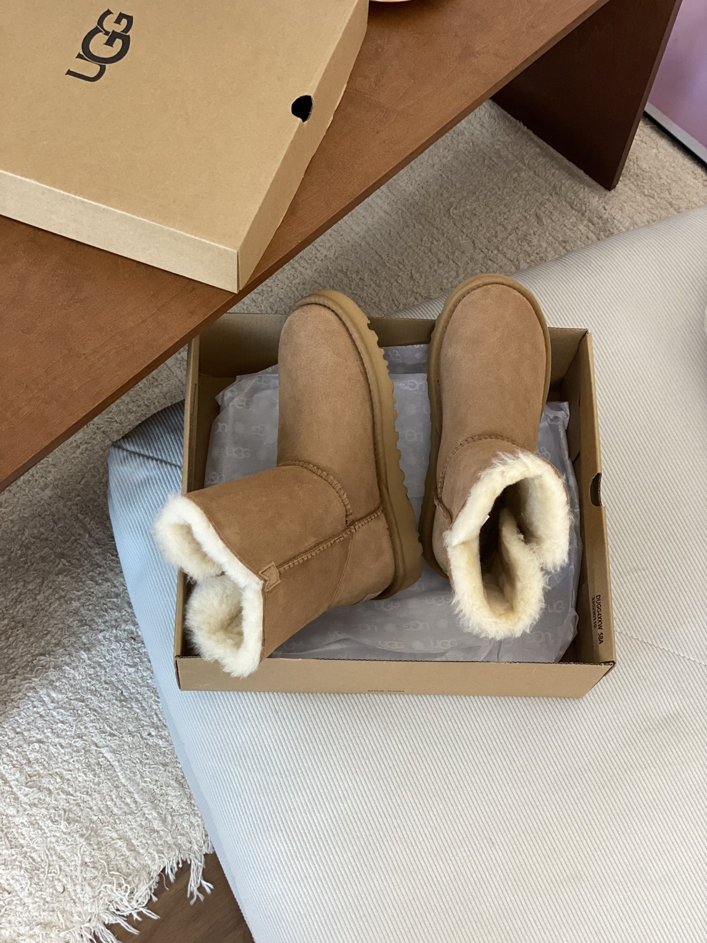 new️正码️UGG平底5803尺码3940