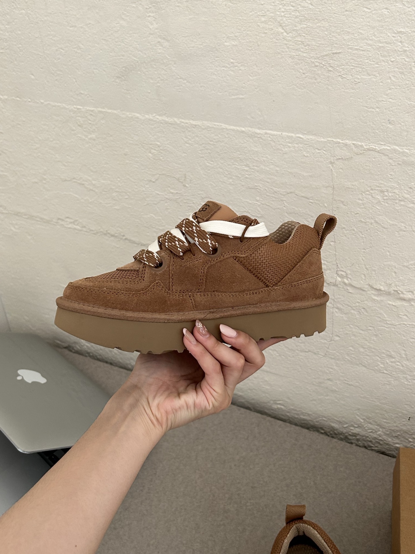 UGG梅尔～栗色 #女尺码35-40码！UGG新款梅尔休闲鞋，鞋面再生弹力，帆布网面双色扁平鞋带，舒适轻