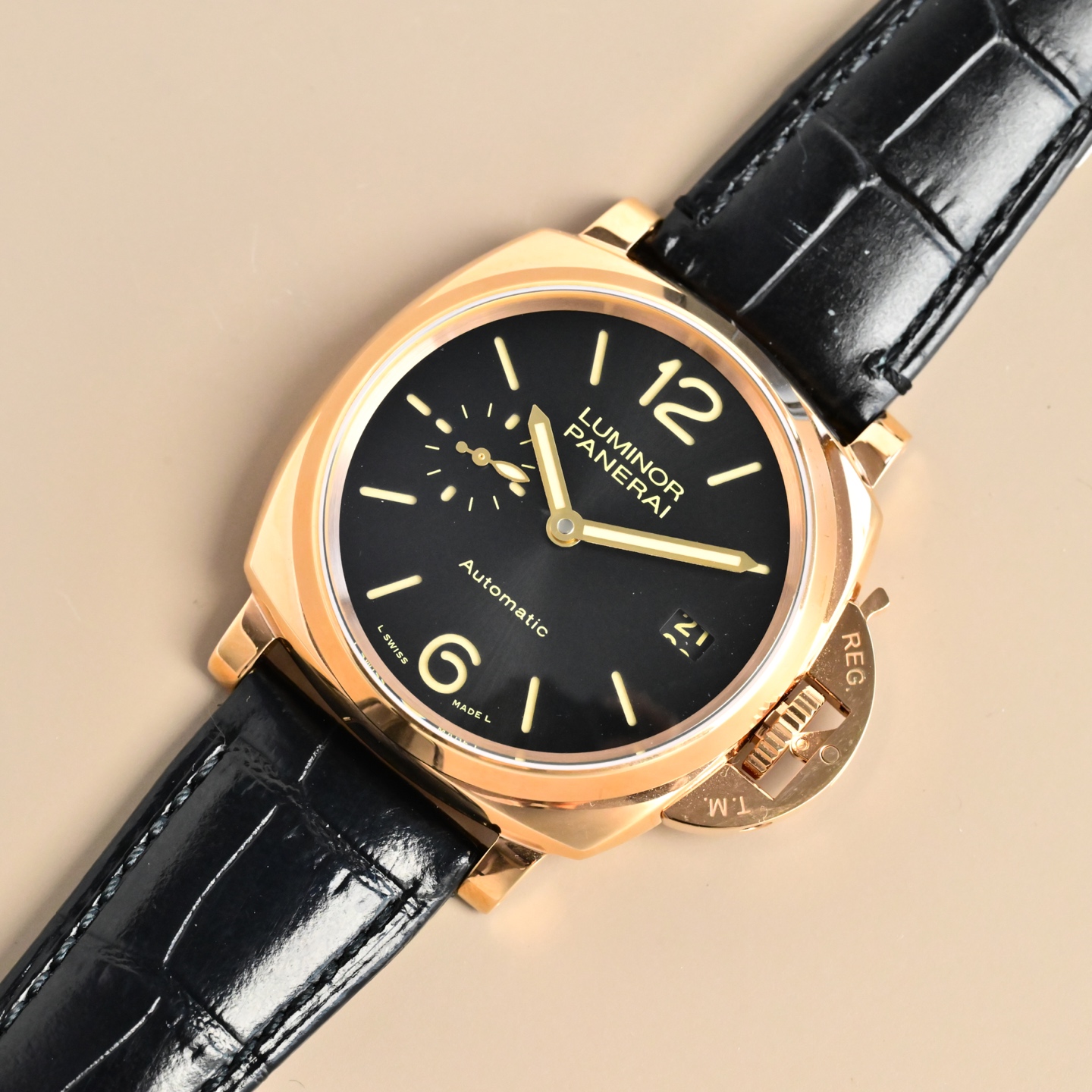 Panerai Luminor 1950 3 Days Automatic rose gold case, black bezel, black dial, black leather strap 44mm Men's Automatic