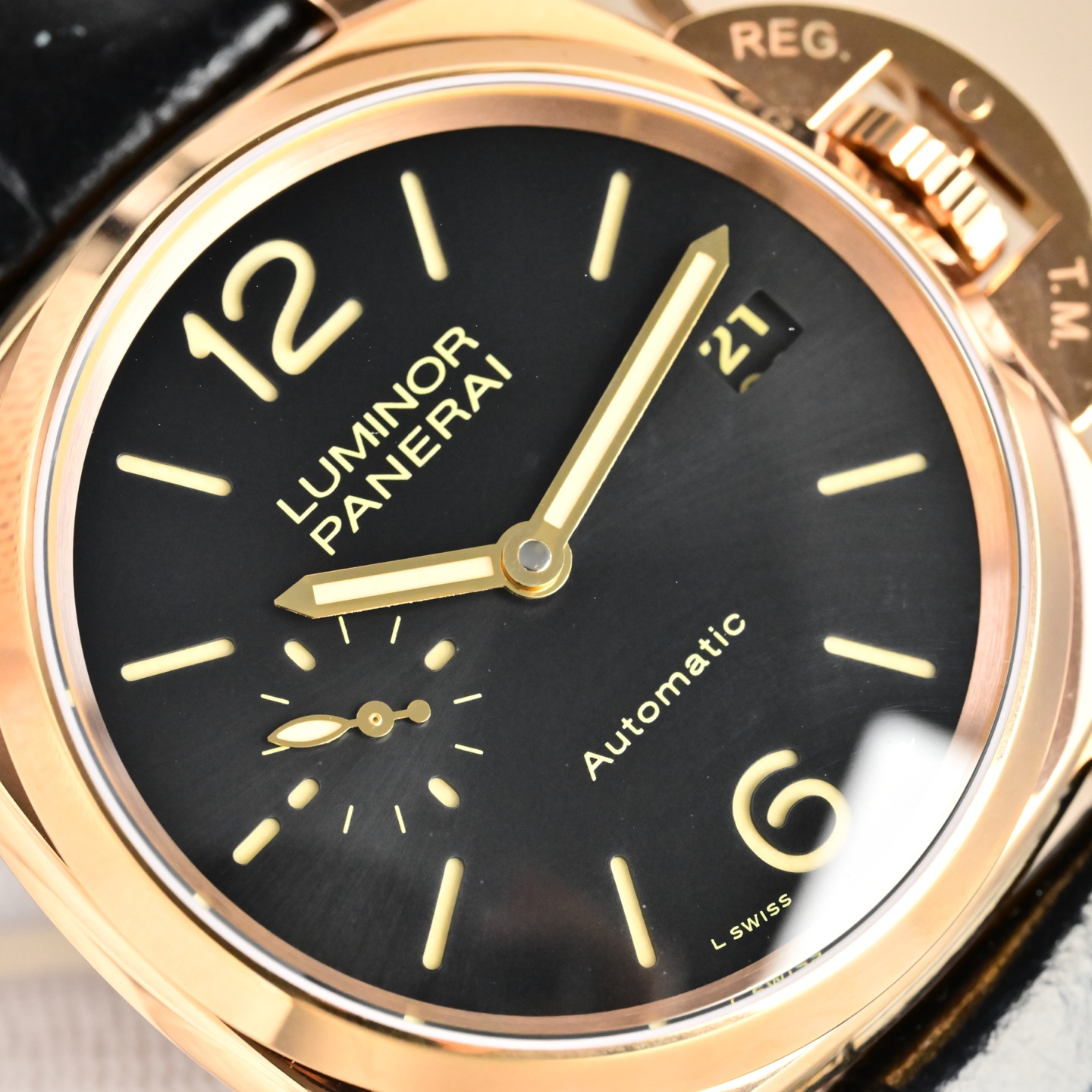 Panerai Luminor 1950 3 Days Automatic rose gold case, black bezel, black dial, black leather strap 44mm Men's Automatic