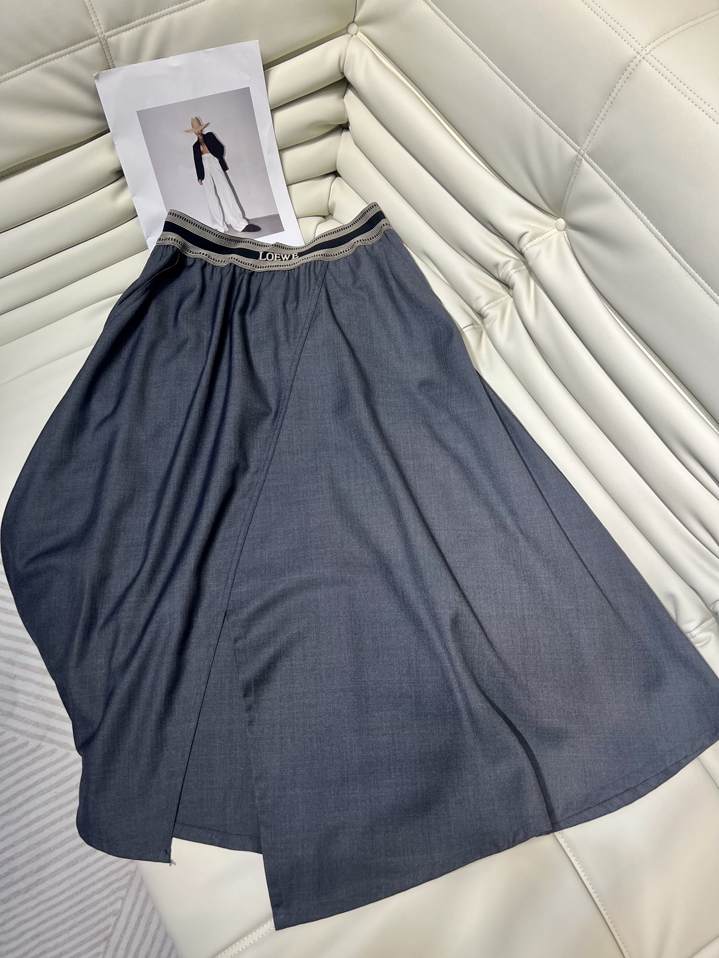 罗意威织带不规则半裙 很显腿长 面料柔软细腻 织带logo气质时髦款 高品质 尺码SML4lbewezdjs