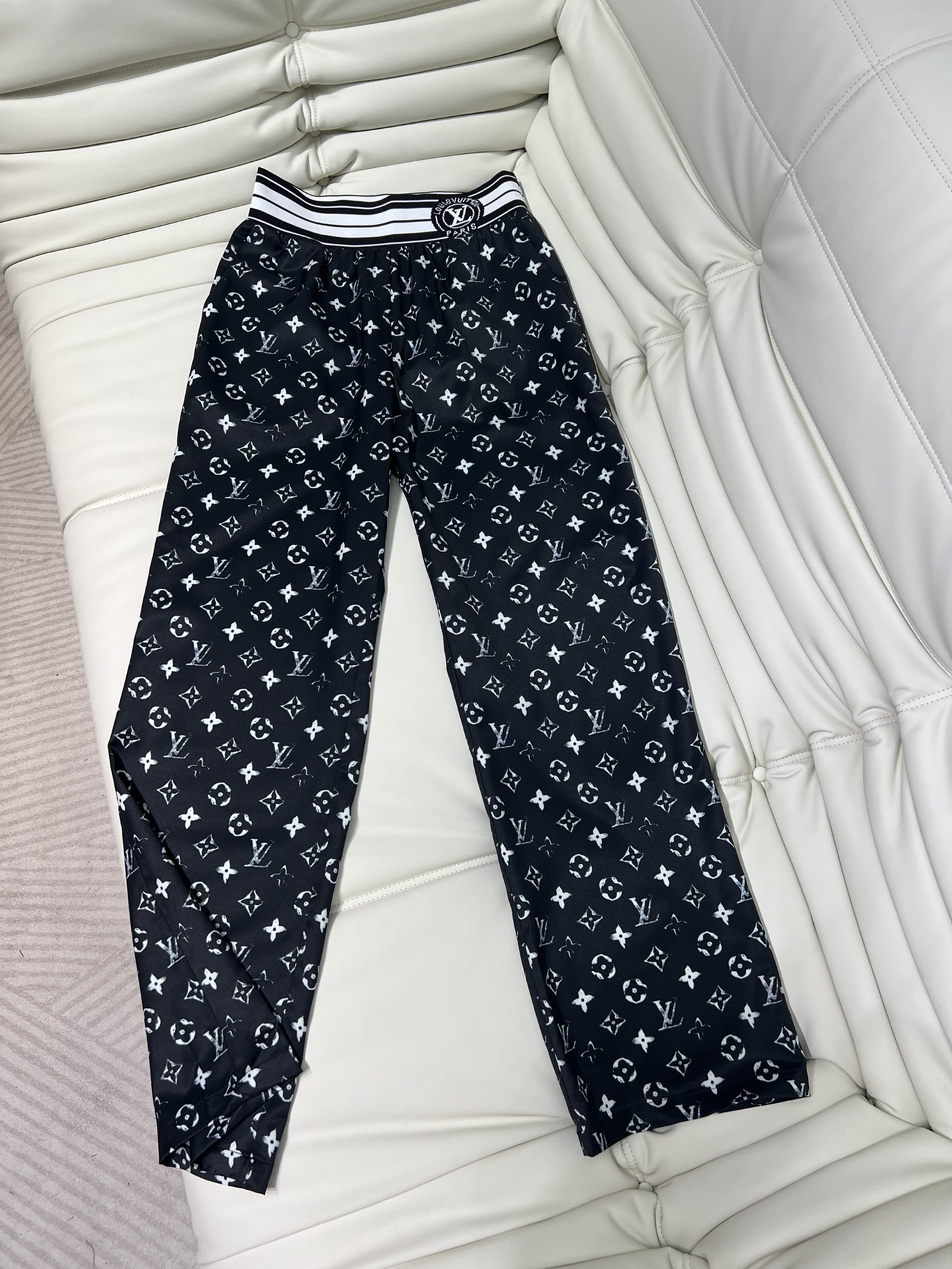 Luxe goedkoop
 Louis Vuitton Kleding Broek