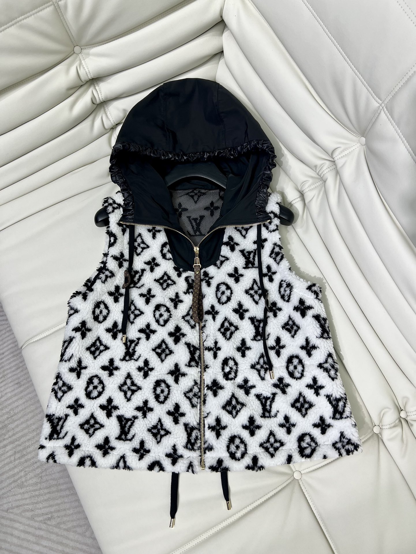 Réplique de qualité AAAA
 Louis Vuitton Vêtements Manteaux & Blousons Gilet Lambswol