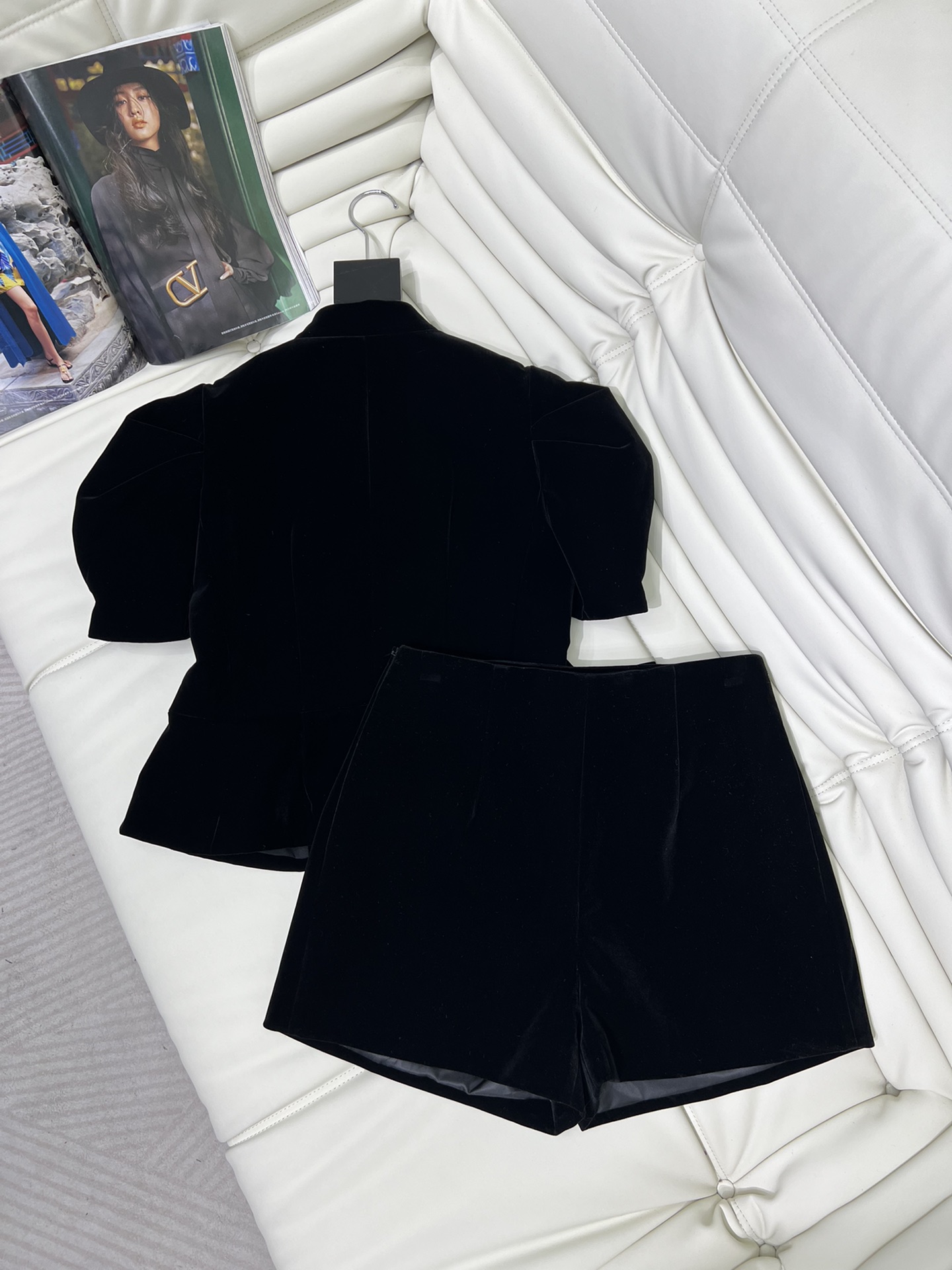 Versatile One-Size-Fits-All Jacket and Shorts Sets for Stylish Street and Work Looks - 图片 6