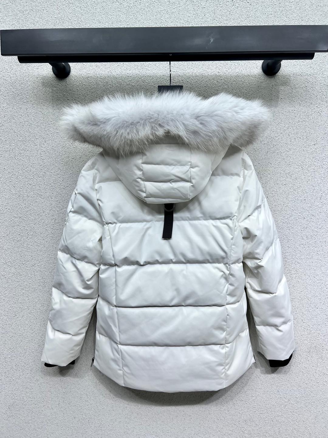 High-Quality Moose Coat and Single-Size Female Suit with Dust-Proof Bags - 图片 5