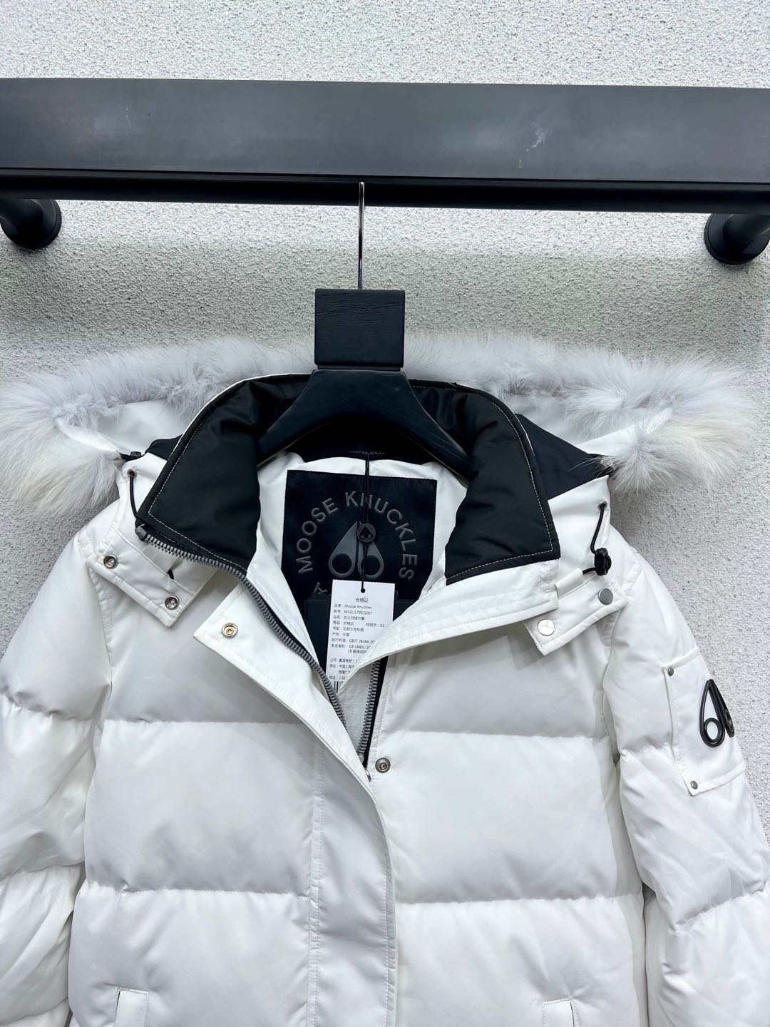 High-Quality Moose Coat and Single-Size Female Suit with Dust-Proof Bags - 图片 4