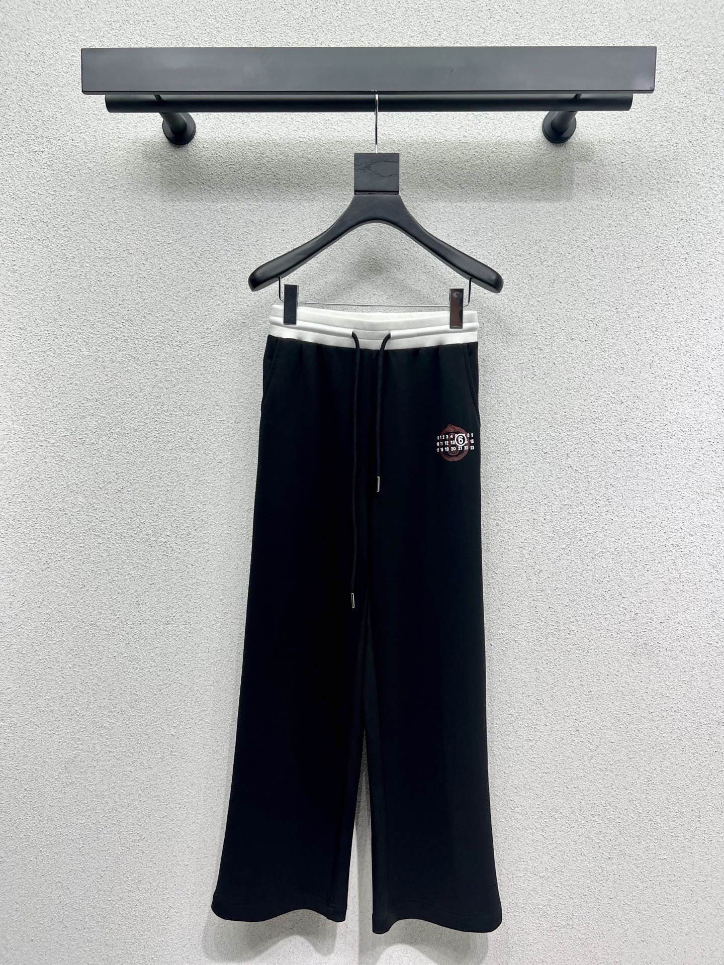 “High-Quality P828 Female Suit Set: Youthful Glamour, Skin Comfort, Two Colors Available” - 图片 6