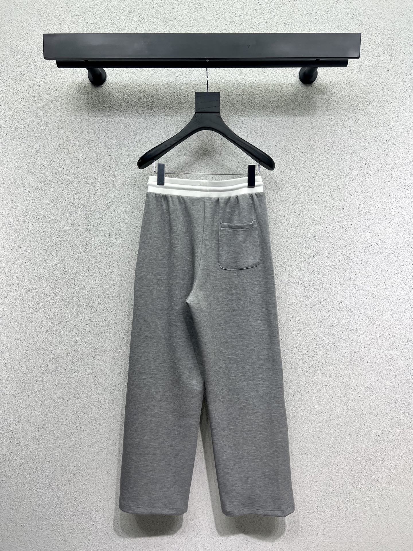 High-Quality One-Size-Fits-All Female Suit Set with MM6 Leisure Suits: Review - 图片 7