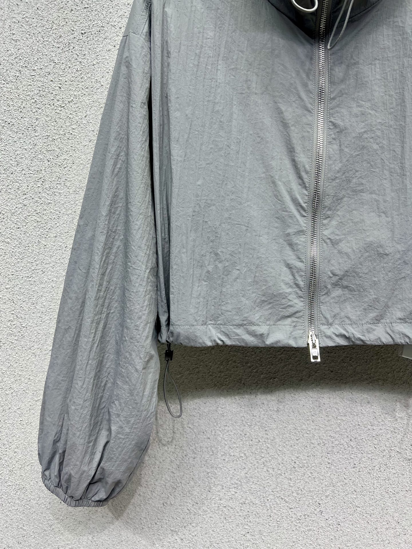 High-Quality One-Size Sunscreen Suit with American Sports Style and Imported Fabric - 图片 4