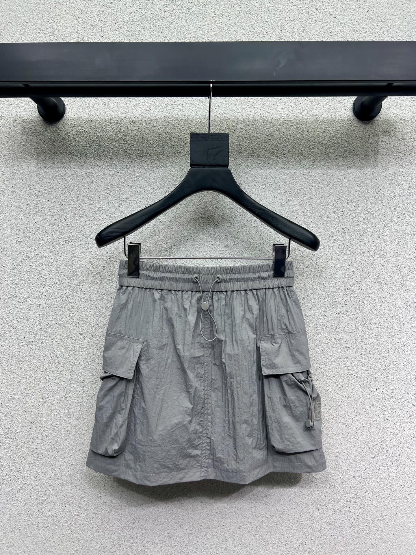 High-Quality One-Size Sunscreen Suit with American Sports Style and Imported Fabric - 图片 5