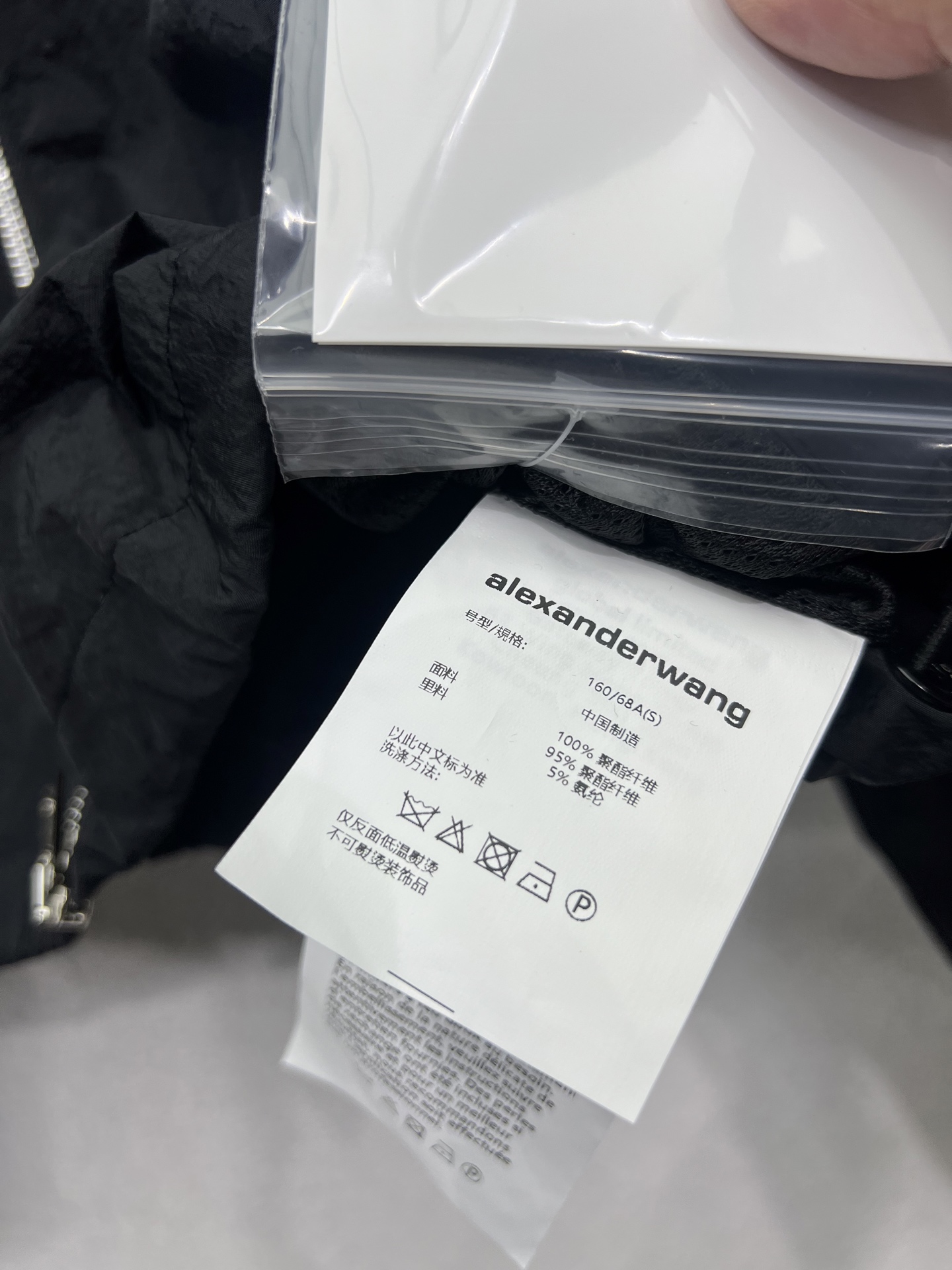 High-Quality One-Size-Fits-All Sunscreen Suit with American Sports Style – P966 Review - 图片 9