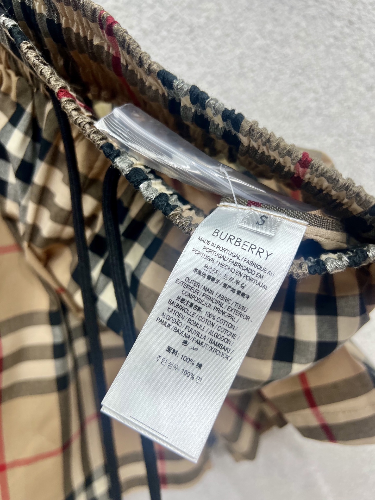 “Powerful One-Size-Fits-All Dress with Tan Jacket: Super-Young Look, High Quality” - 图片 6