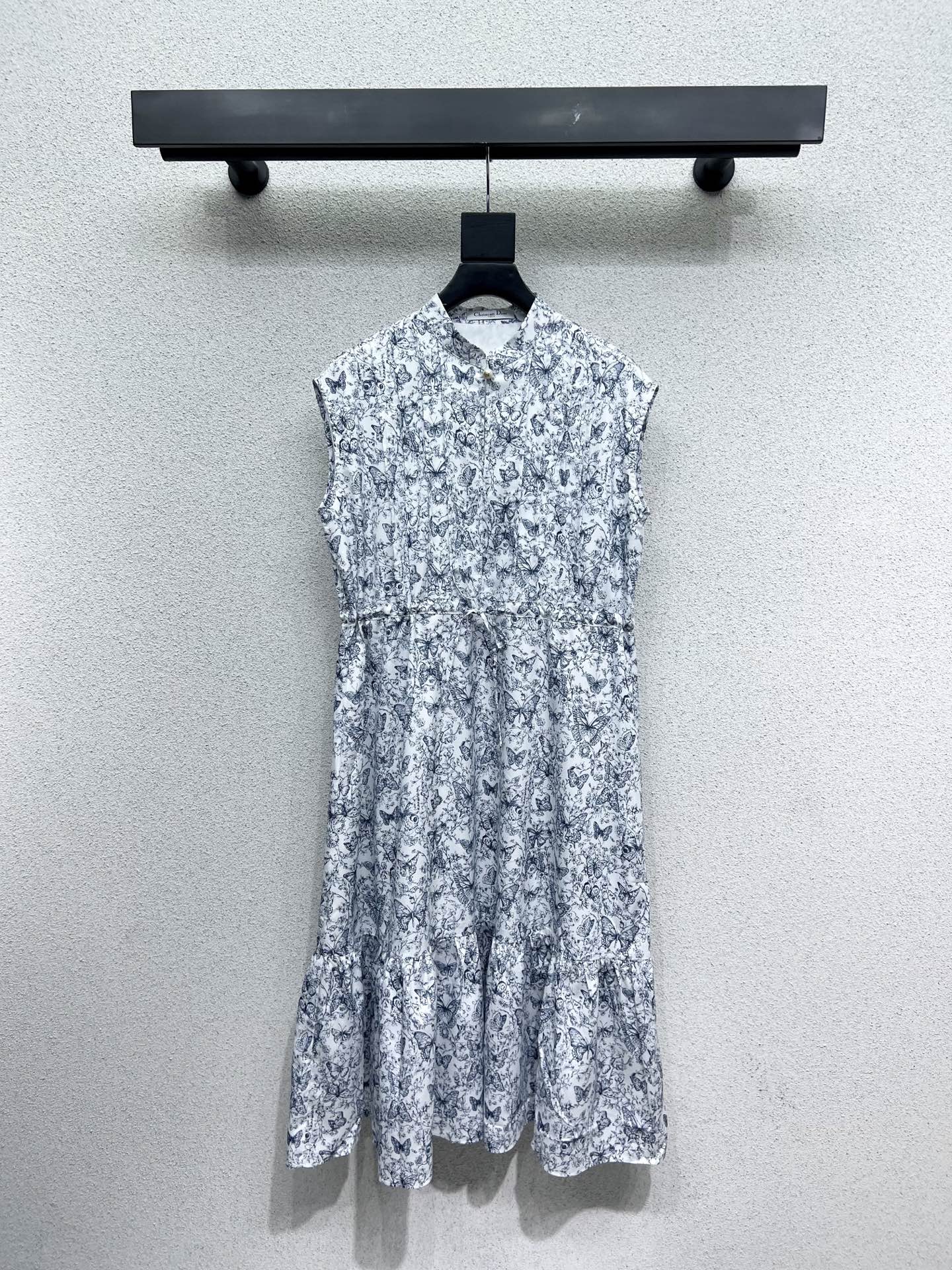 NO:330276,Original single ruthless women's clothing, packaged D home butterfly printed dress, low-key and fashionable, versatile and not picky, can be used, versatile and handsome, high-quality, size SML,,dior, skirts,alexander wang19860909原单狠货女装 配包装D家蝴蝶印花连衣裙 低调又时髦 版型百搭不挑人 都可驾驭 百搭又帅气 高品质 尺码SML,,dior,skirts,alexander wang,Women's clothing