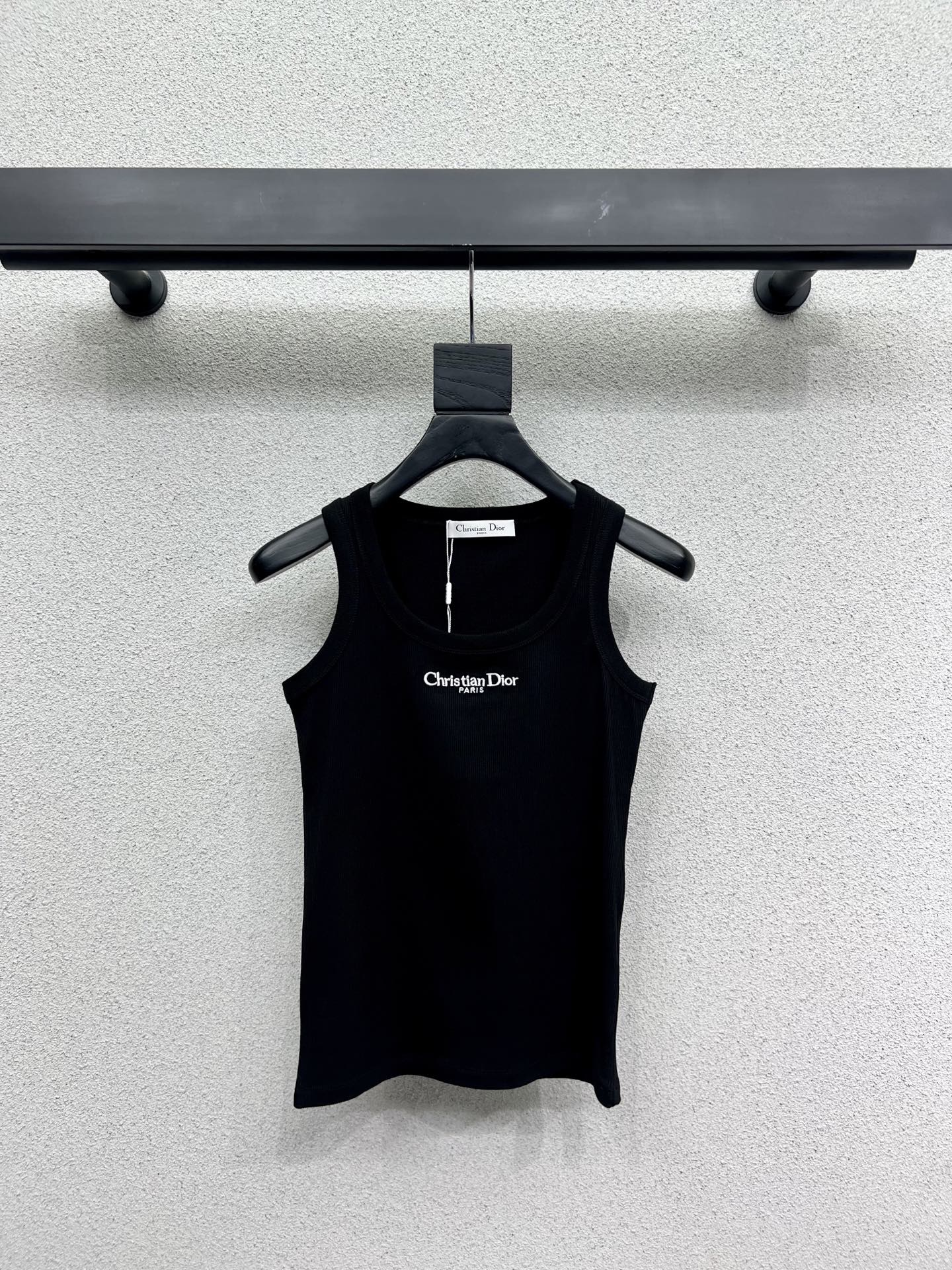 Christian Dior Embroidered Logo Tank Top - Classic and Youthful Style 7 i1744907255984 5831 0 5