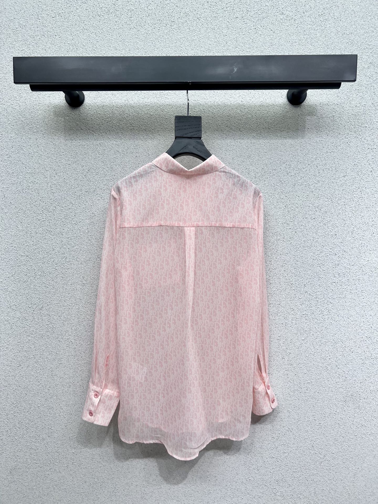 Dior Oblique Pattern Shirt Luxury Resort Style, Available in Pink and Navy Blue 6 i1744907533861 1945 0 4