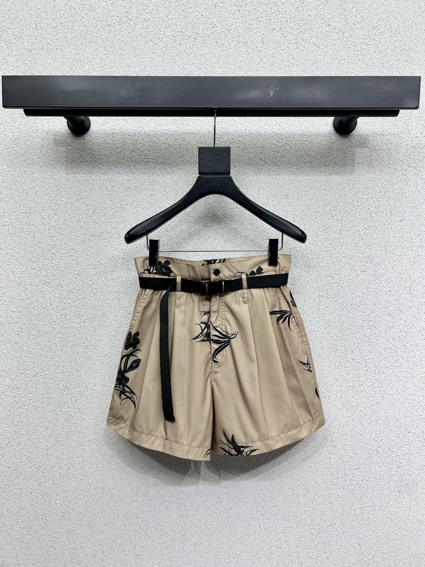 Stylish Old-Age Reduction Single: High-Quality Packaged Tweezer Shorts for Fashionable Women - 图片 1