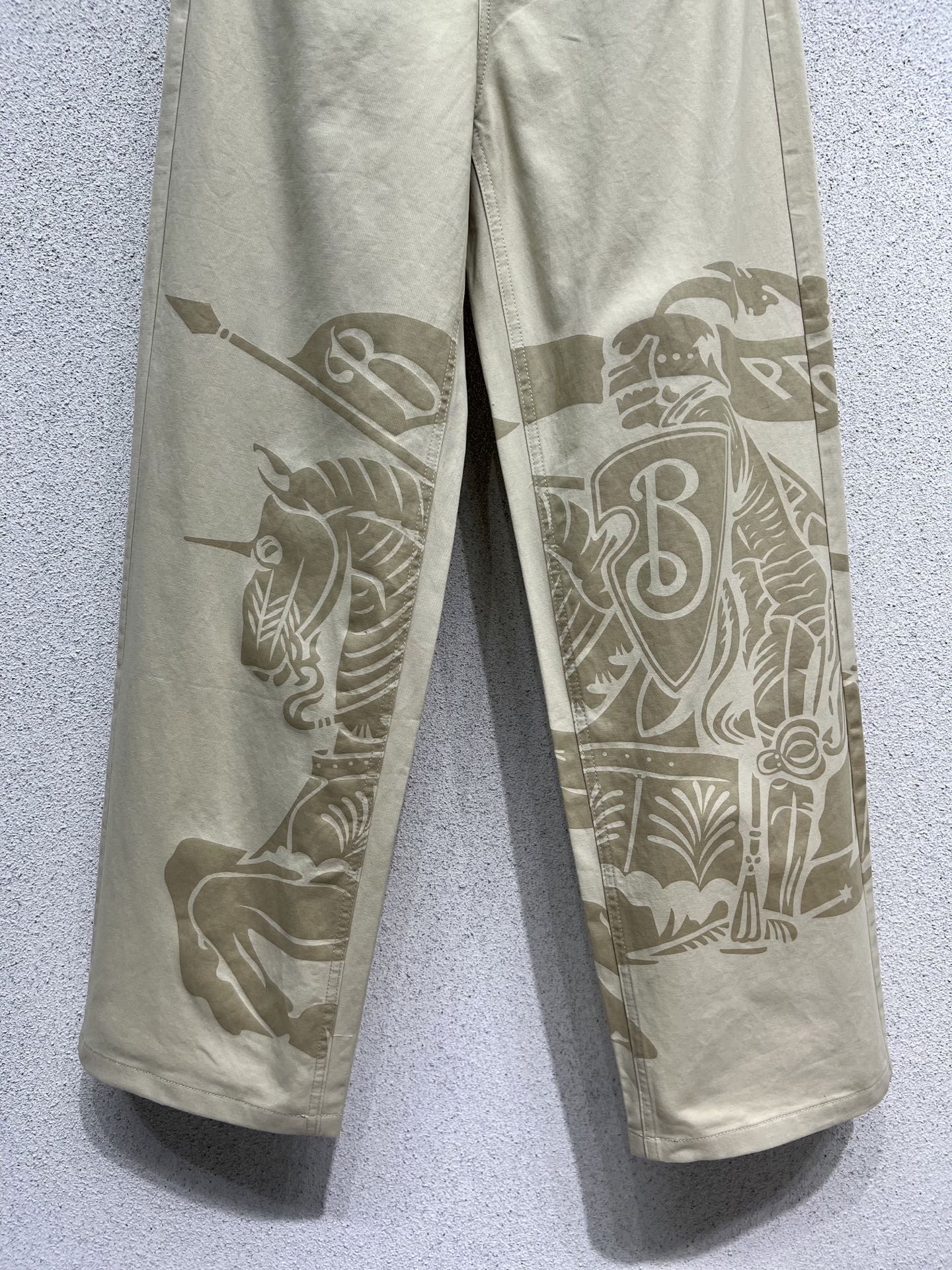 P621 WITH A SERIES OF JACKETS AND PANTS AND SKIRTS AND SKIRTS AND A CLASSIC DESIGN. - 图片 3