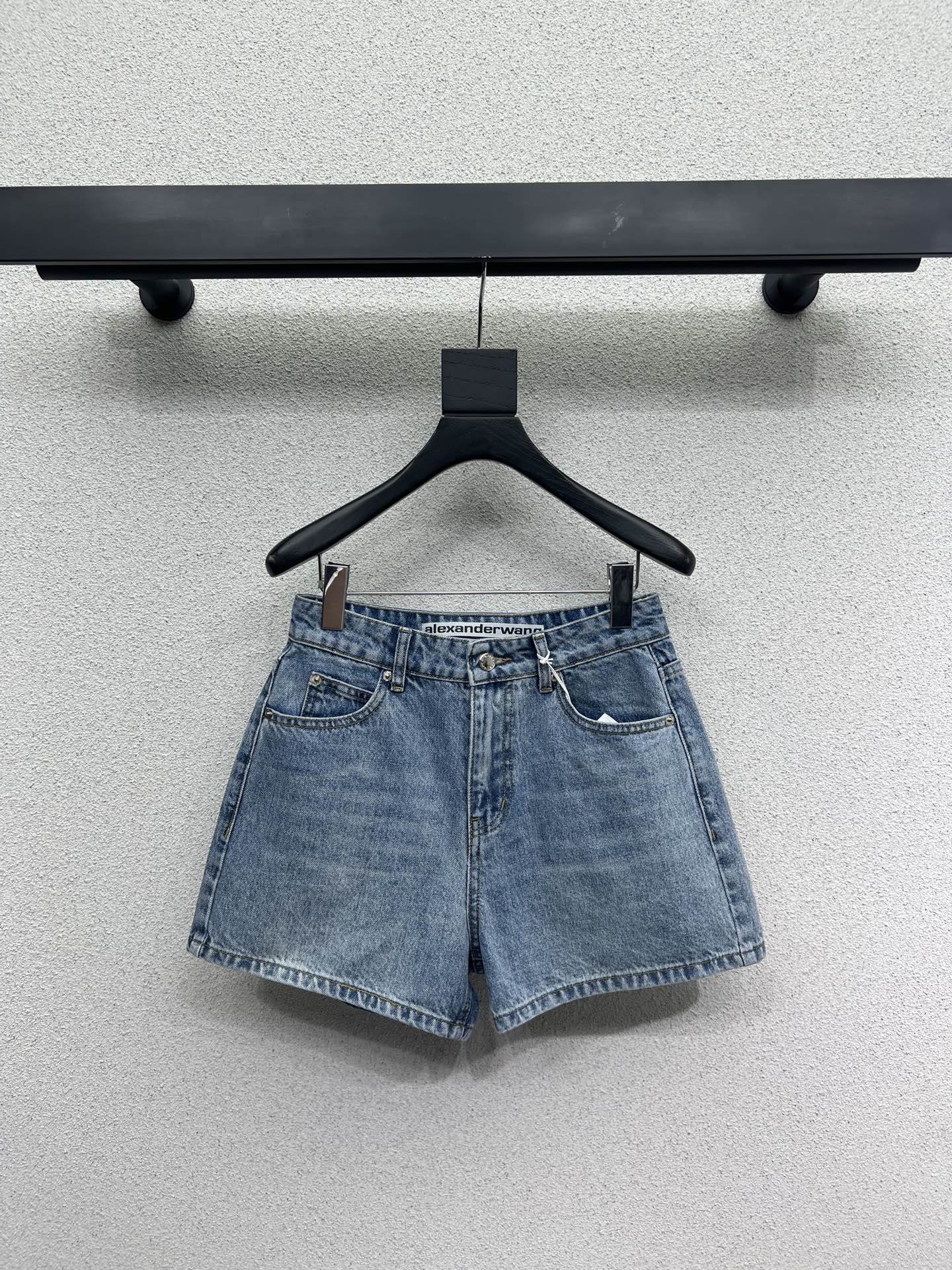 Women’s Summer Uniform: Accelerator Shorts, Calcium Paste, Classic Design, High Quality