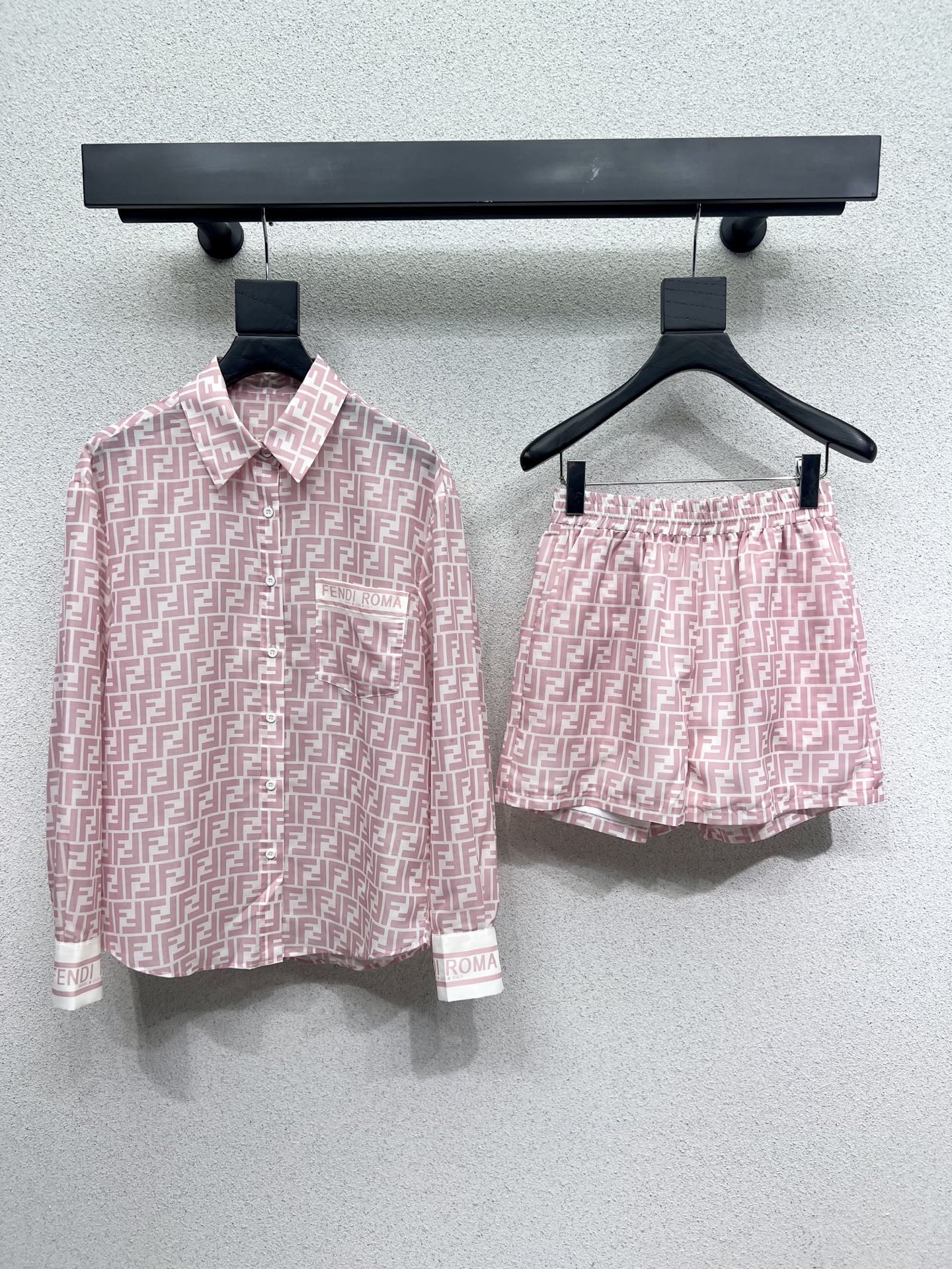 “Classic F.D.’s Old-Fashioned Shirt Plus Shorts Suit: High-Quality, Stylish, Easy to Wear” - 图片 1