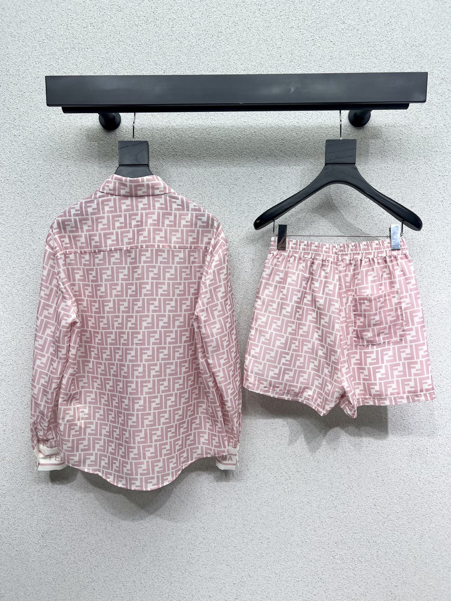 “Classic F.D.’s Old-Fashioned Shirt Plus Shorts Suit: High-Quality, Stylish, Easy to Wear” - 图片 8