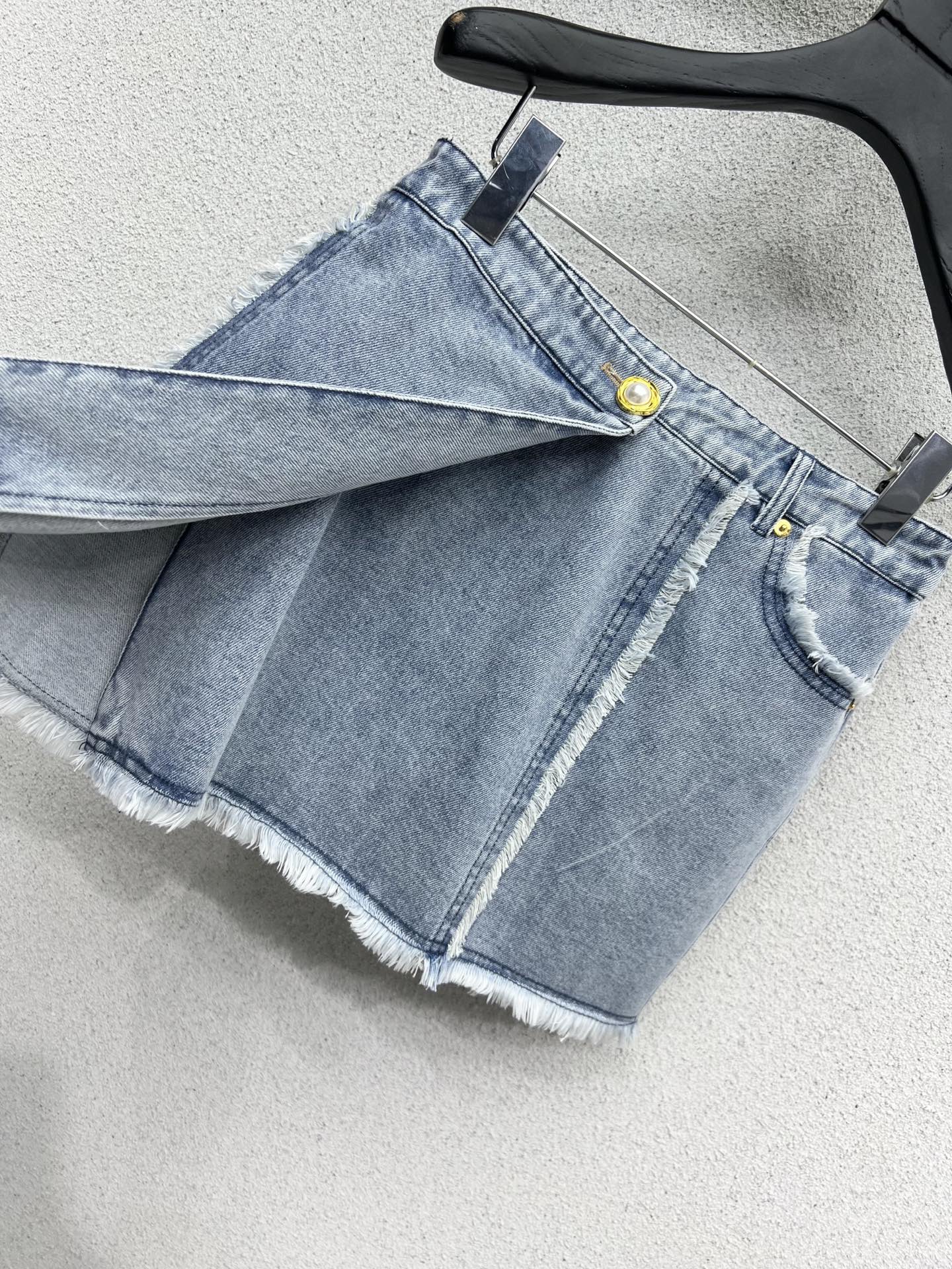 High-Quality Balman Half-Dress: Fashionable Street Style for Modern Women - 图片 3