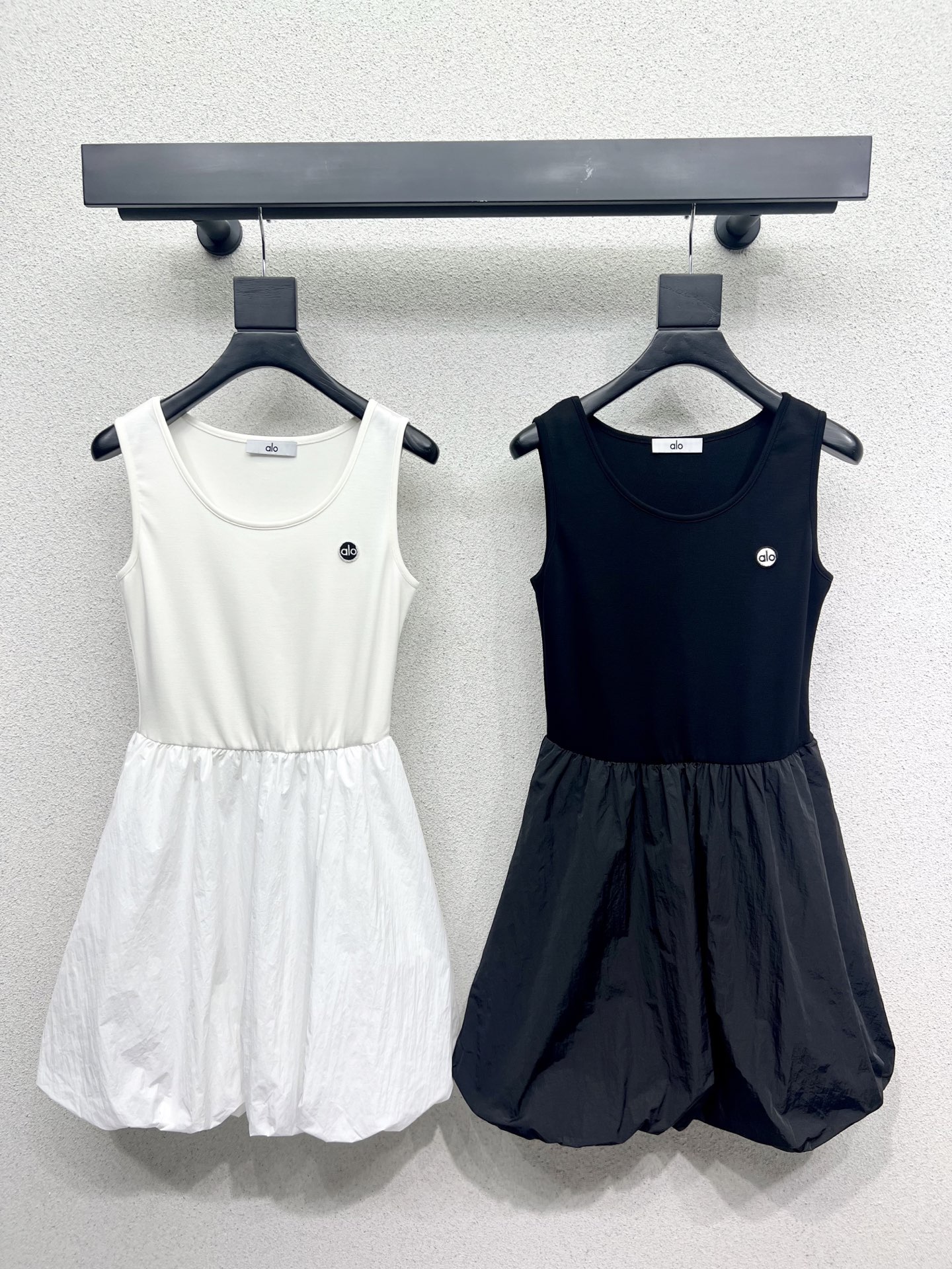 Versatile P529 Dress: Stylish, Functional, High-Quality, One-Size-Fits-All Female Outfit - 图片 1