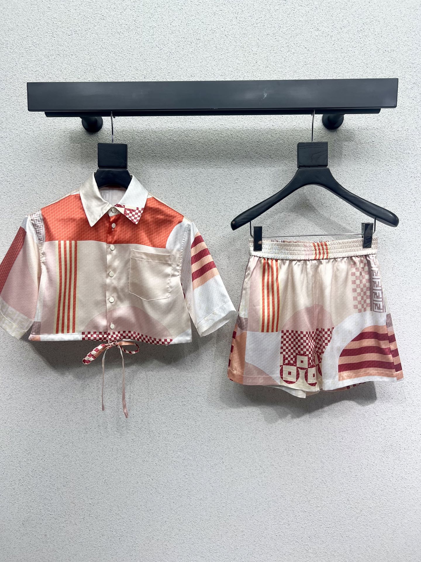 Stylish Women’s Suit Collection: Classic, Stylish, High Quality, Easy to Handle - 图片 1