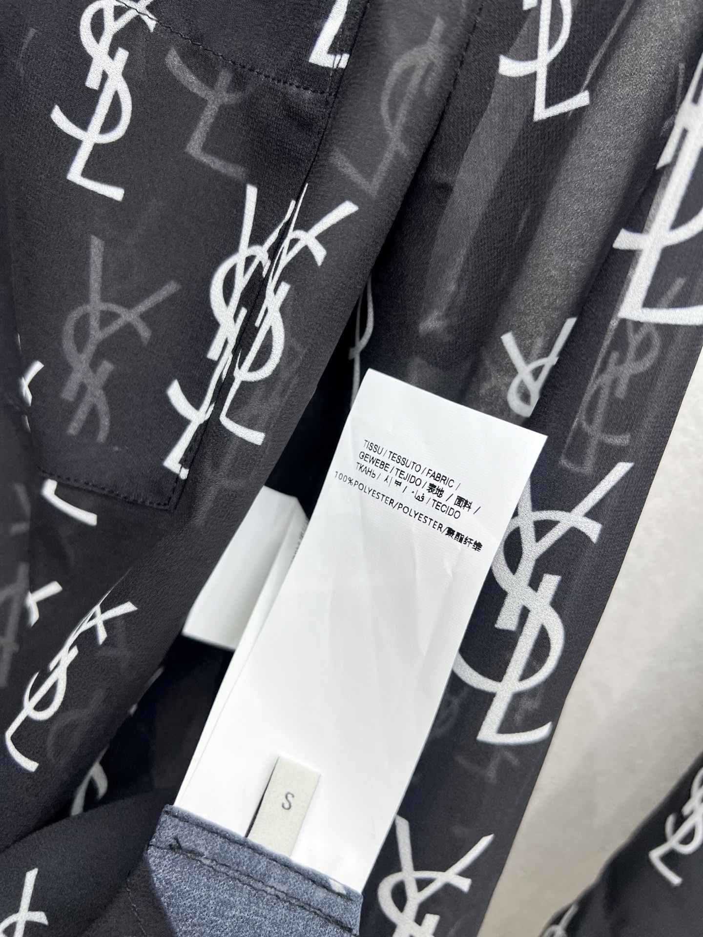 Stylish and Classic: P713’s Stupendous Woman Suit with Old Flower Series - 图片 9