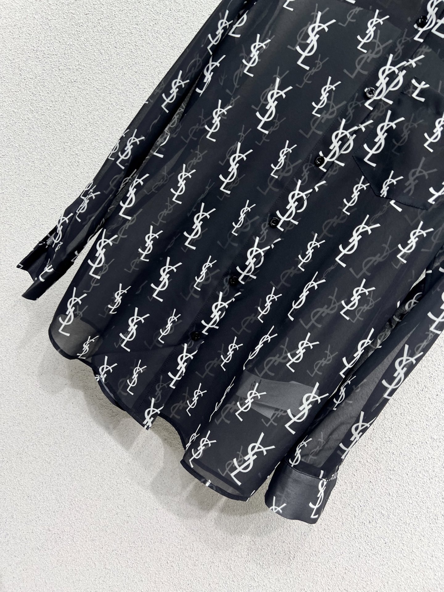 Stylish and Classic: P713’s Stupendous Woman Suit with Old Flower Series - 图片 4
