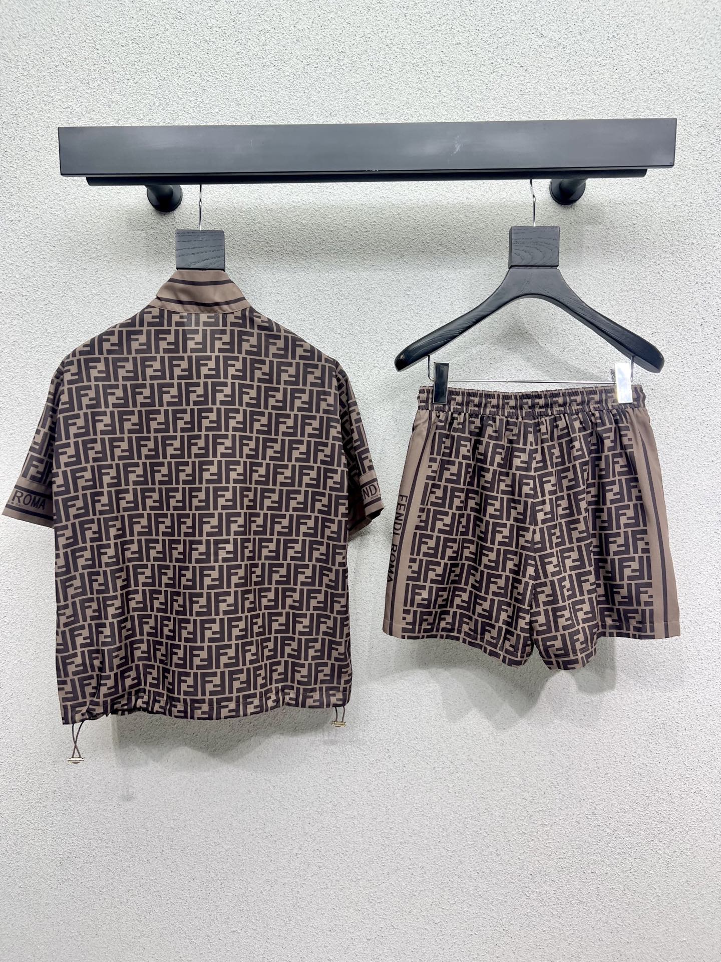 P713 Original Ferocious Female Suit: Classic Design, High-Quality Fabric, Comfortable Fit - 图片 8