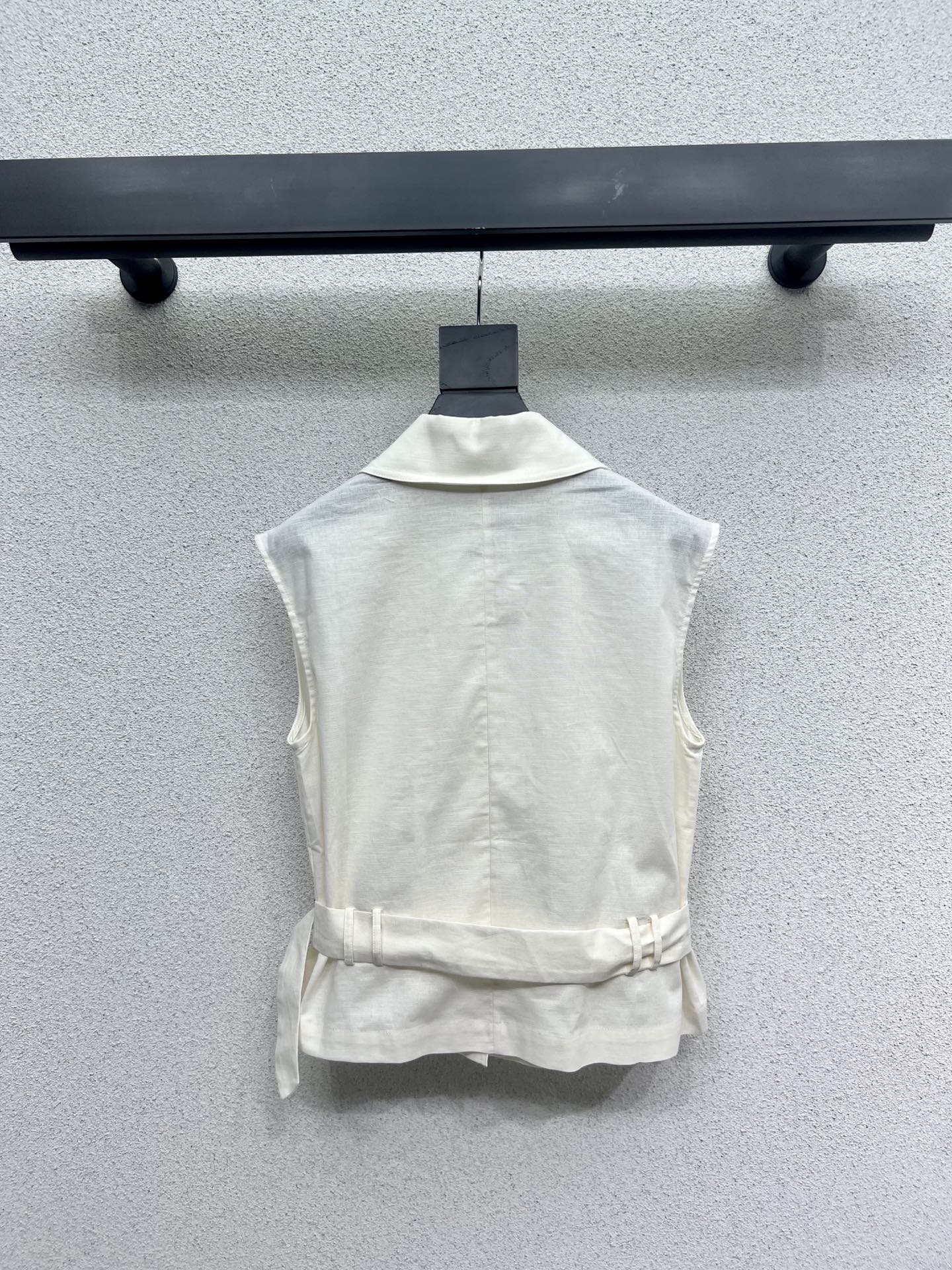 Stylish One-Size-Fits-All Female Suit with High Quality and Skillful Design - 图片 8