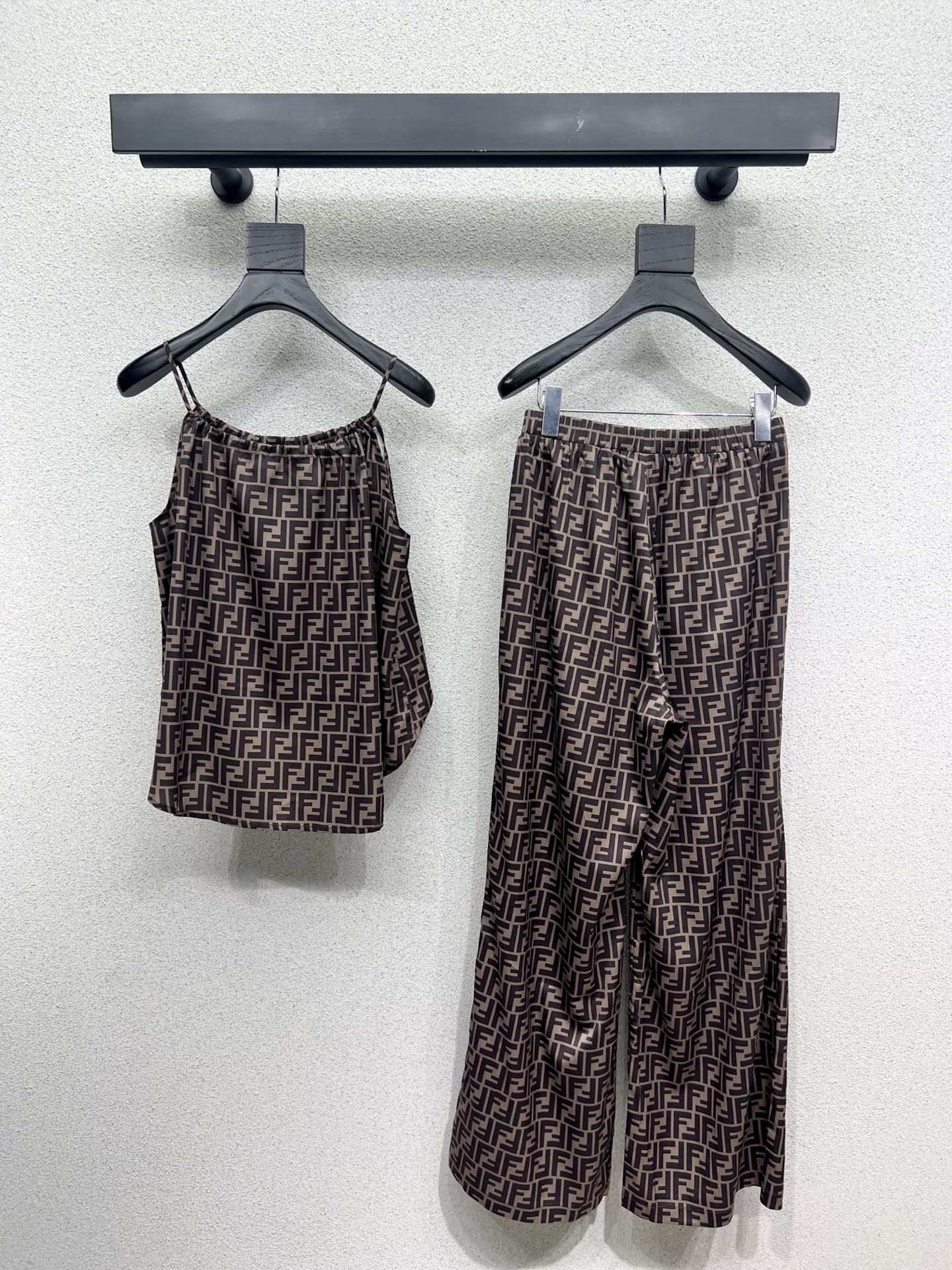 Stylish FF-Coloured Bouquet: Classic Reducing Old-Age Style for Bad-Ass Girls - 图片 8