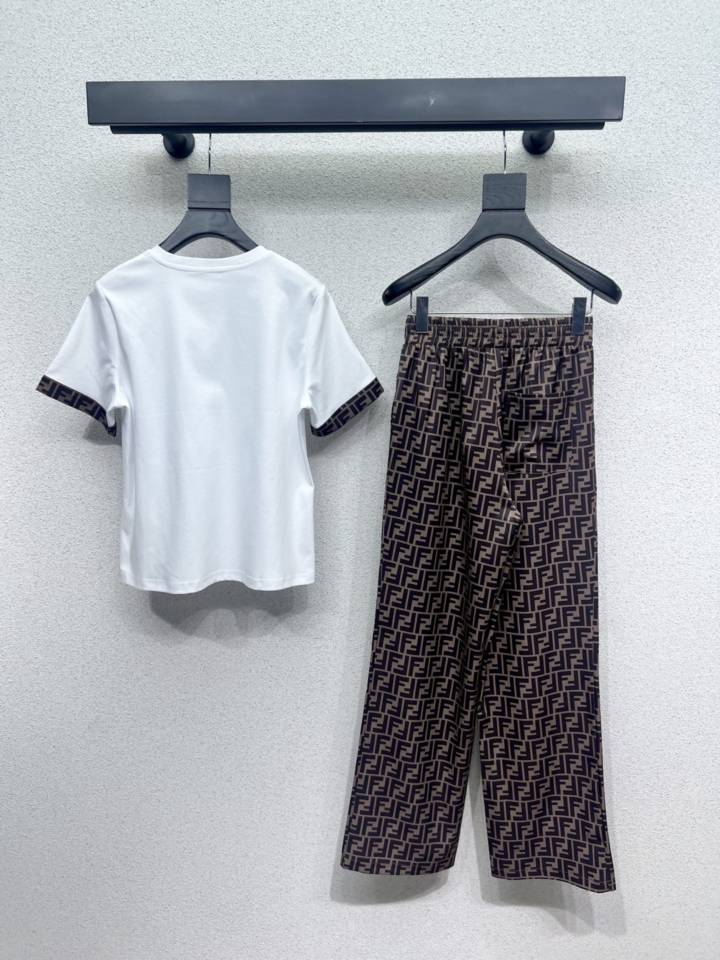 Unique One-Size-Fits-All T-Shirts with Curry Design and High Quality Materials - 图片 7