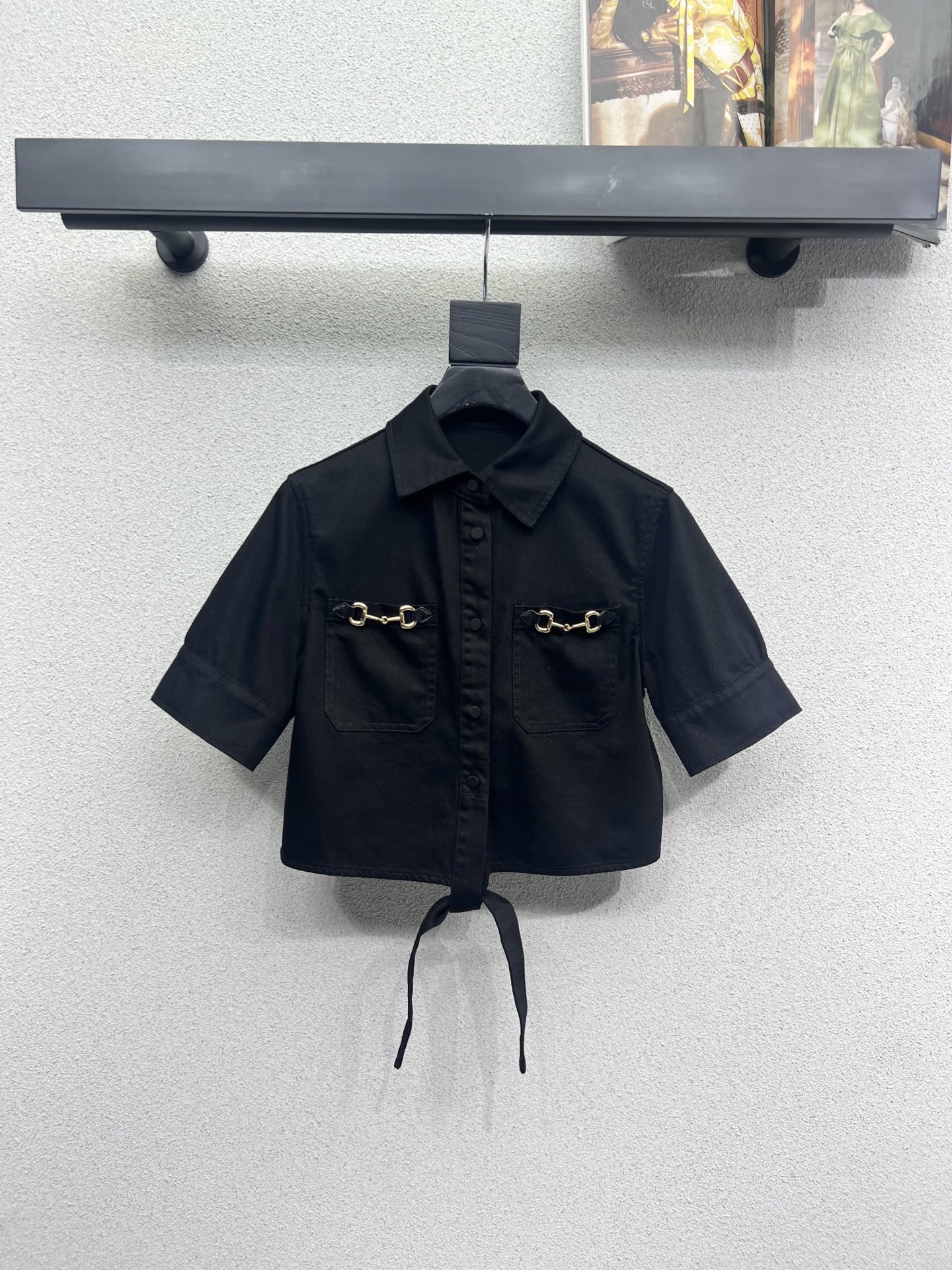High-Quality Custom Women’s Suit with Slashed Cotton Details and Cosmopolitan Style - 图片 2