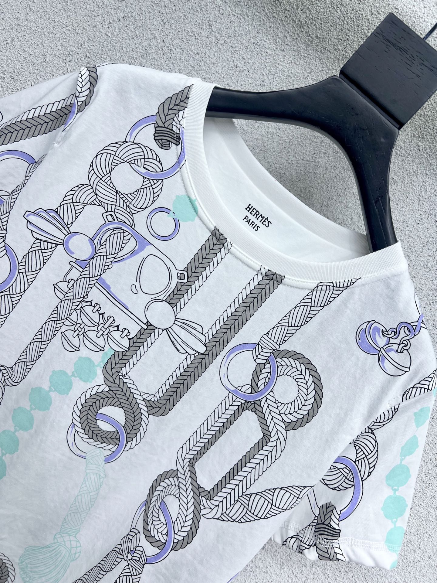 Luxurious One-Size T-Shirt Dress: Stylish, High Quality, Custom-Made Technology, Two Colors - 图片 3