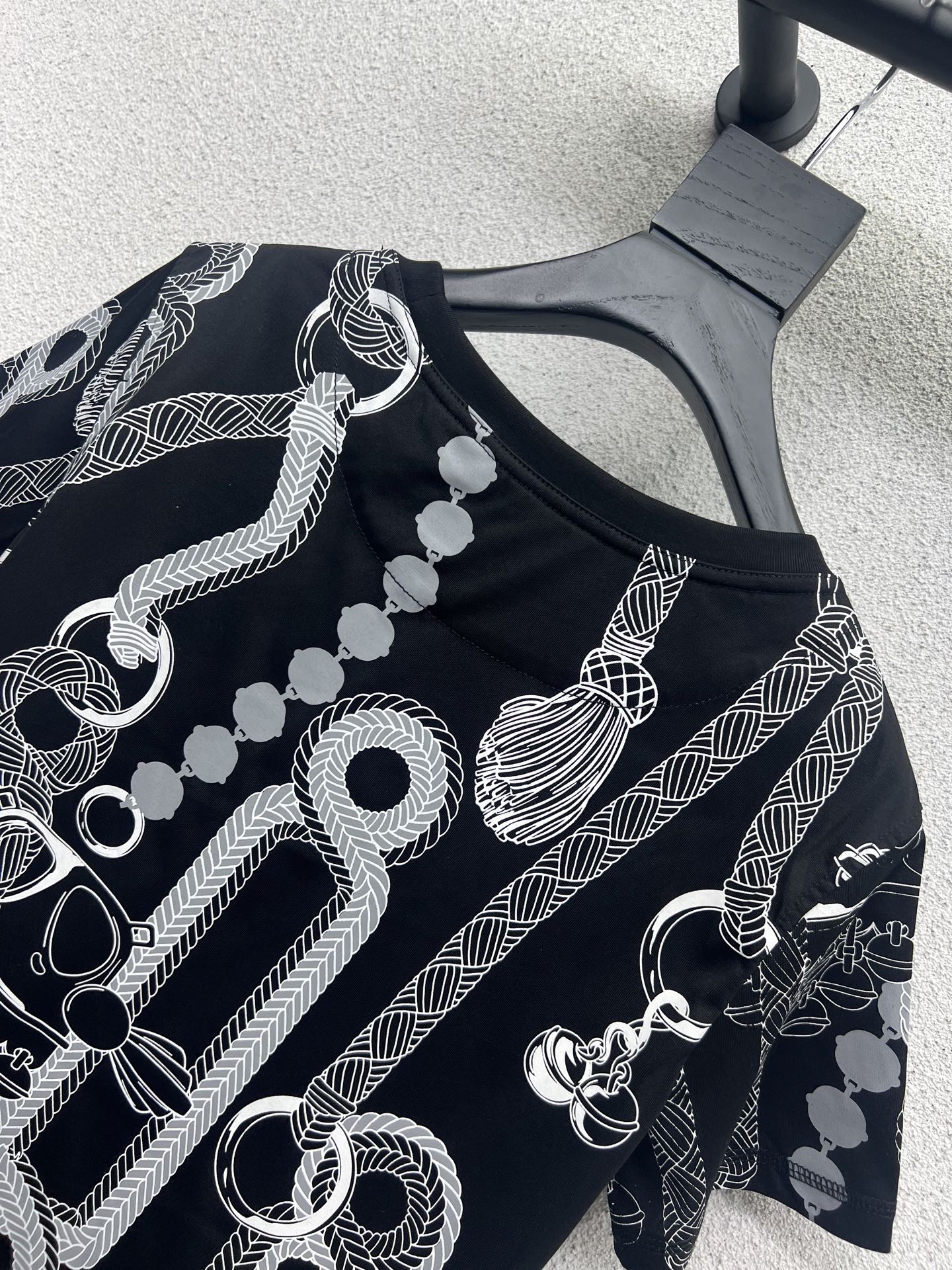 Luxurious One-Size T-Shirt Dress: Stylish, High Quality, Custom-Made Technology, Two Colors - 图片 7