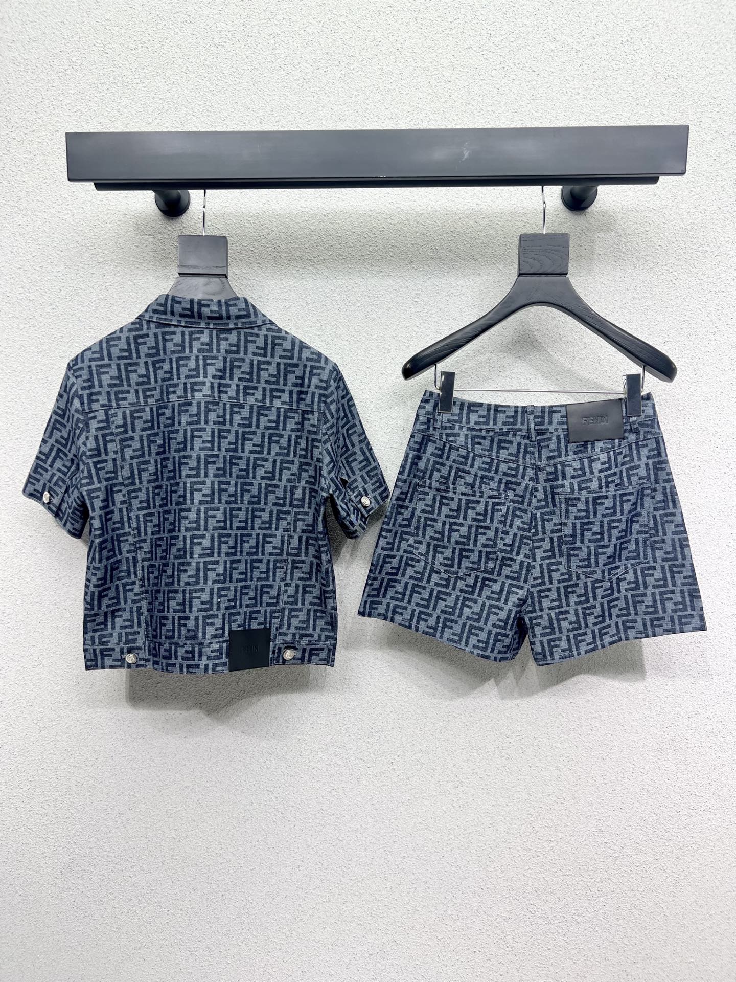 “F.D.F.F.F.’s Classic Old Cowboy Suit: Low-key, Stylish, High-quality, Handsome Design” - 图片 7