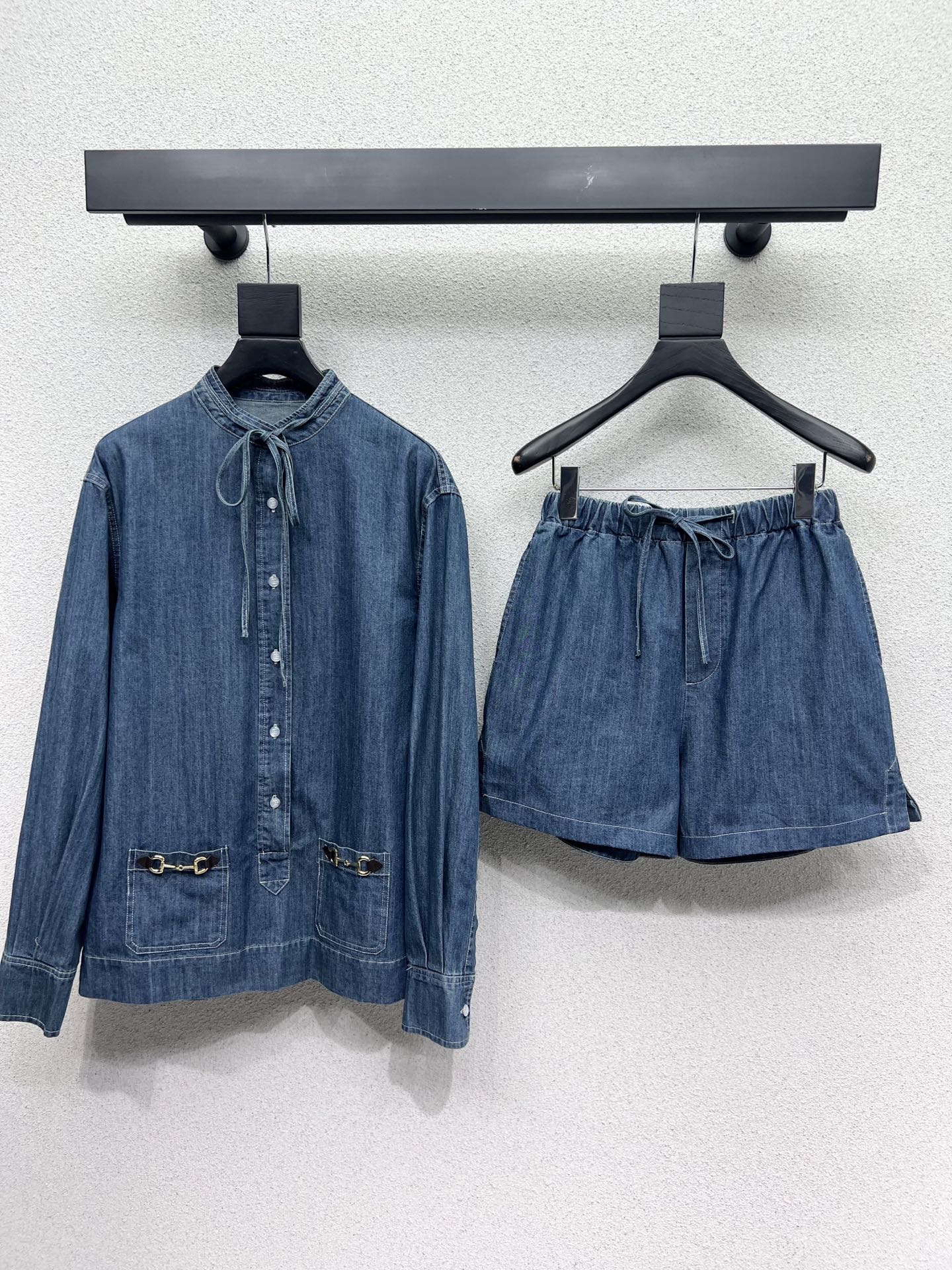 High-Quality Custom Cowboy Suit with Cheesy Dress and Fine Texture, Size SML