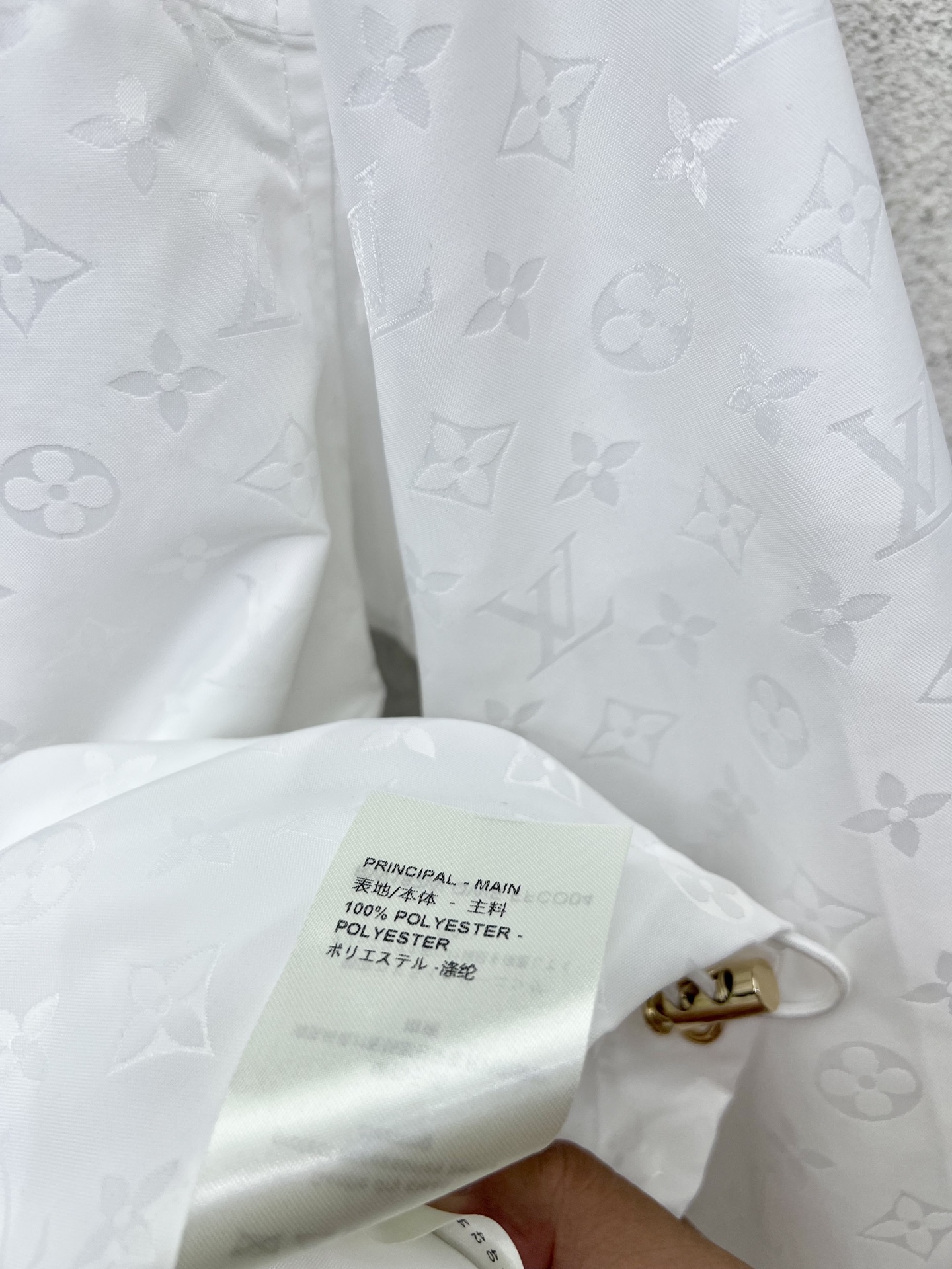 “Stylish Women’s Suit: Classic White Coat for Daily Shopping or Outdoors” - 图片 9
