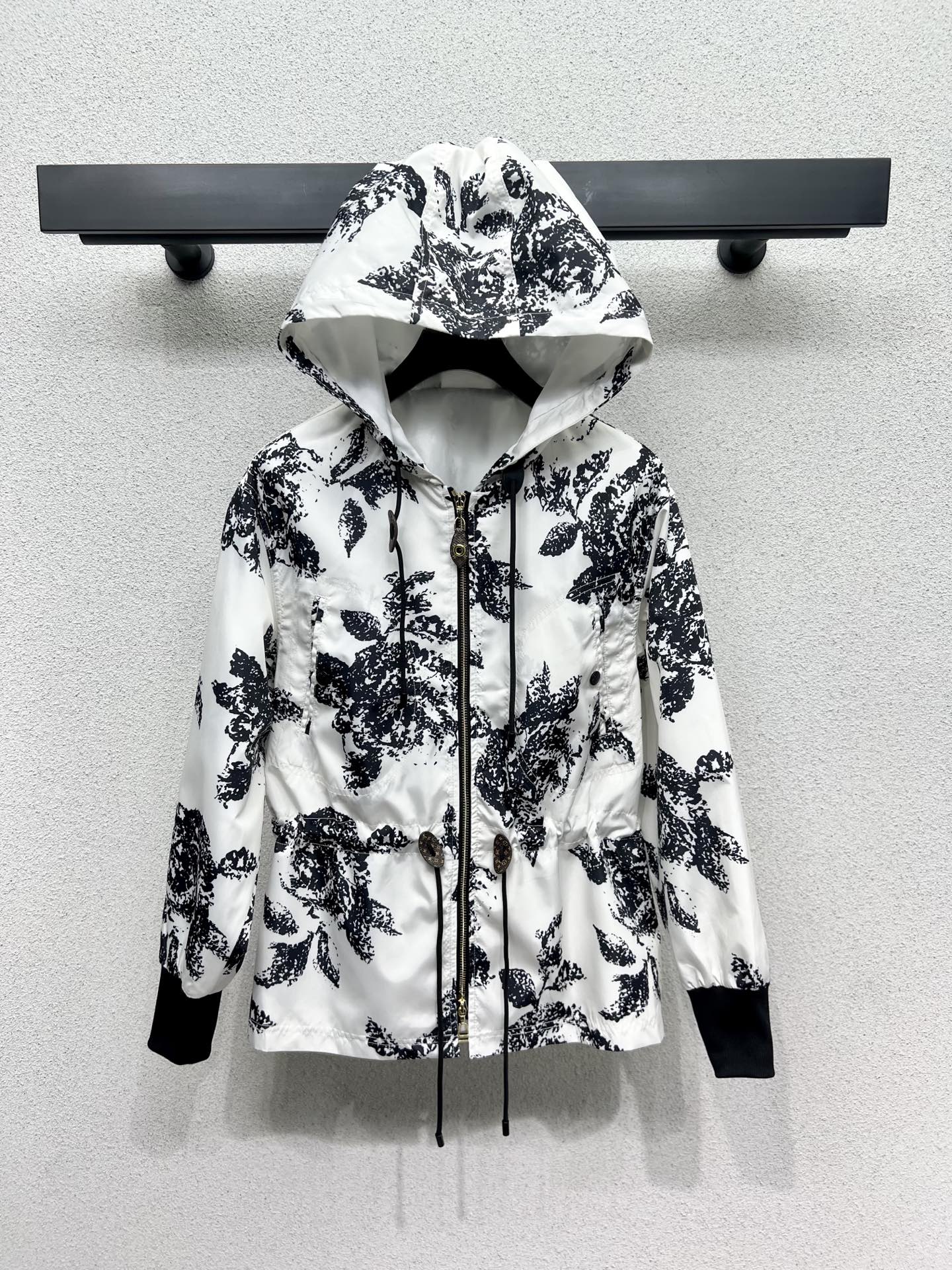 Stylish Zilong Hat Coats and Pants Set for Bold Women: High-Quality, Innovative, and Beautiful