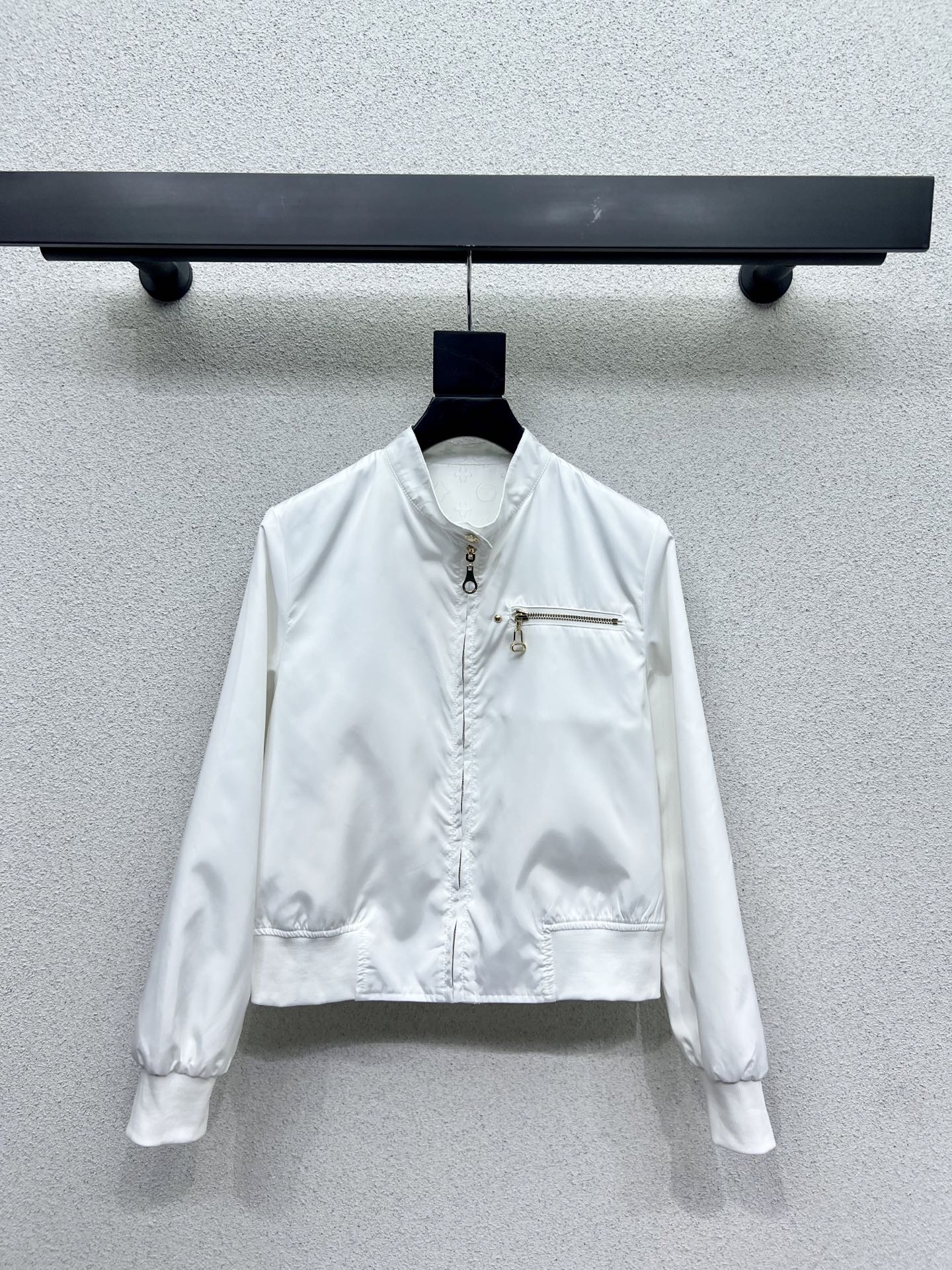 Stylish and Fancy Original Jackets with Classic Bouquets, High Quality and Detailed Work. - 图片 6