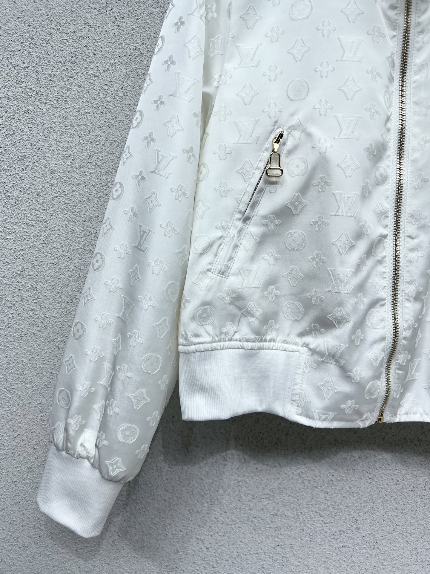 Stylish and Fancy Original Jackets with Classic Bouquets, High Quality and Detailed Work. - 图片 3